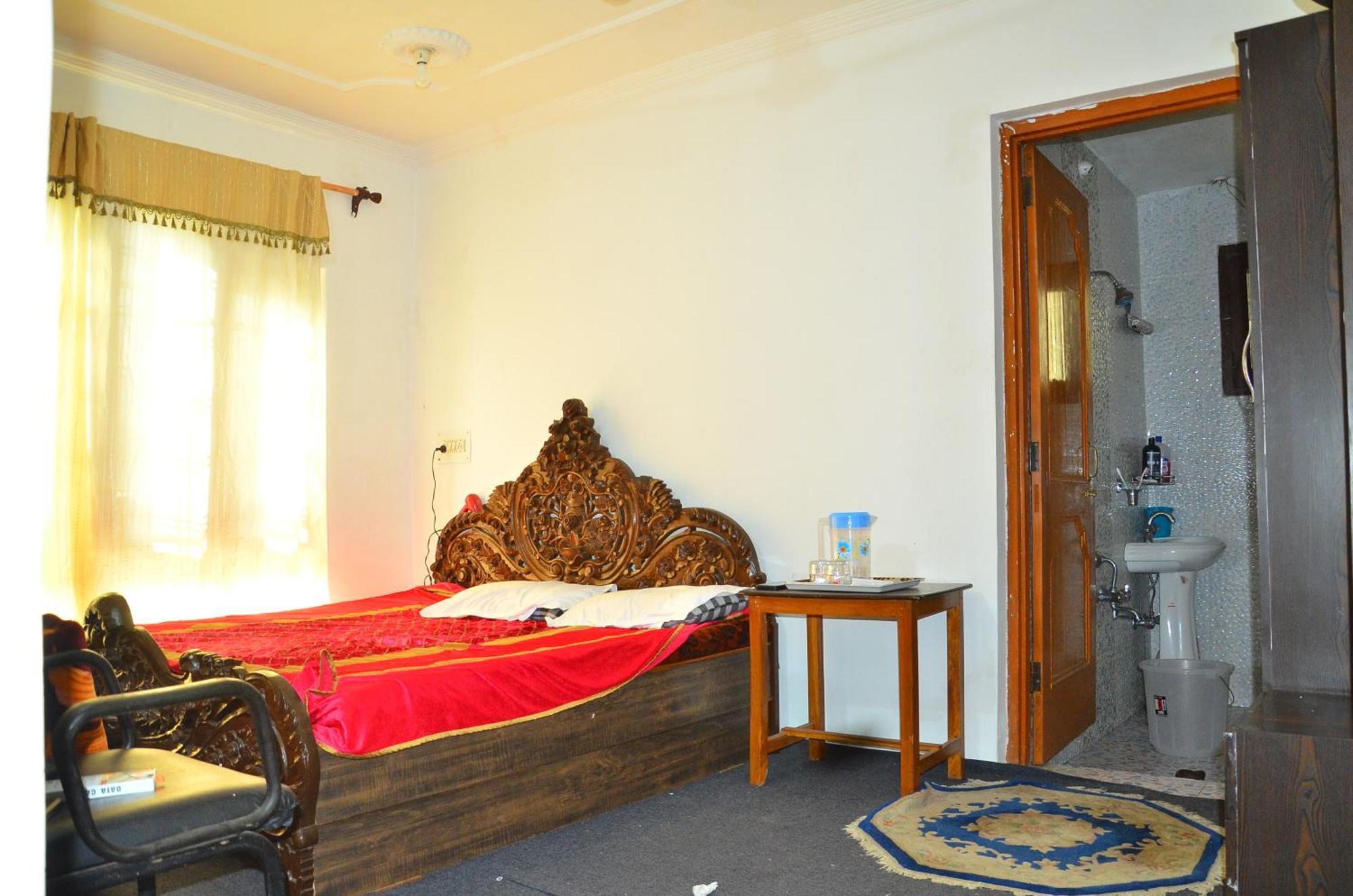 Hotel Johns Palace