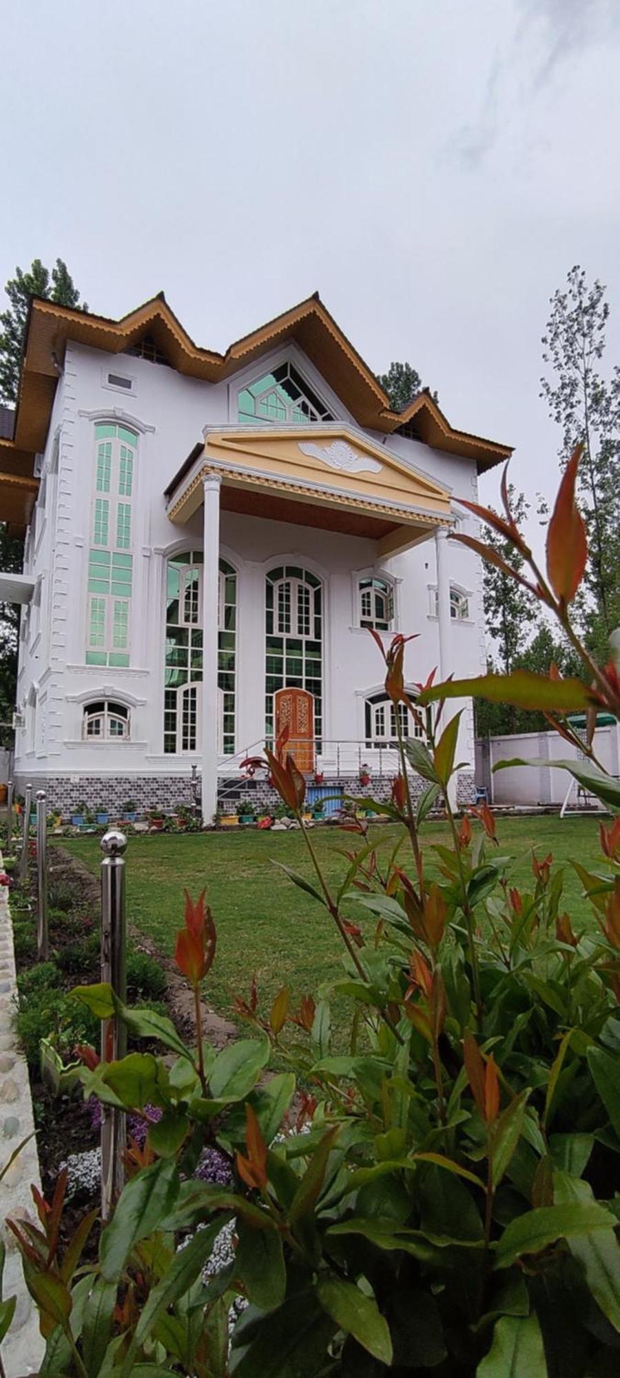 Waneposh Guest house