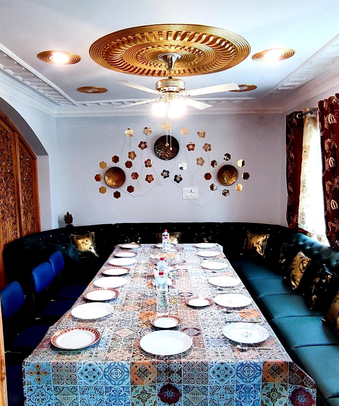 Waneposh Guest house