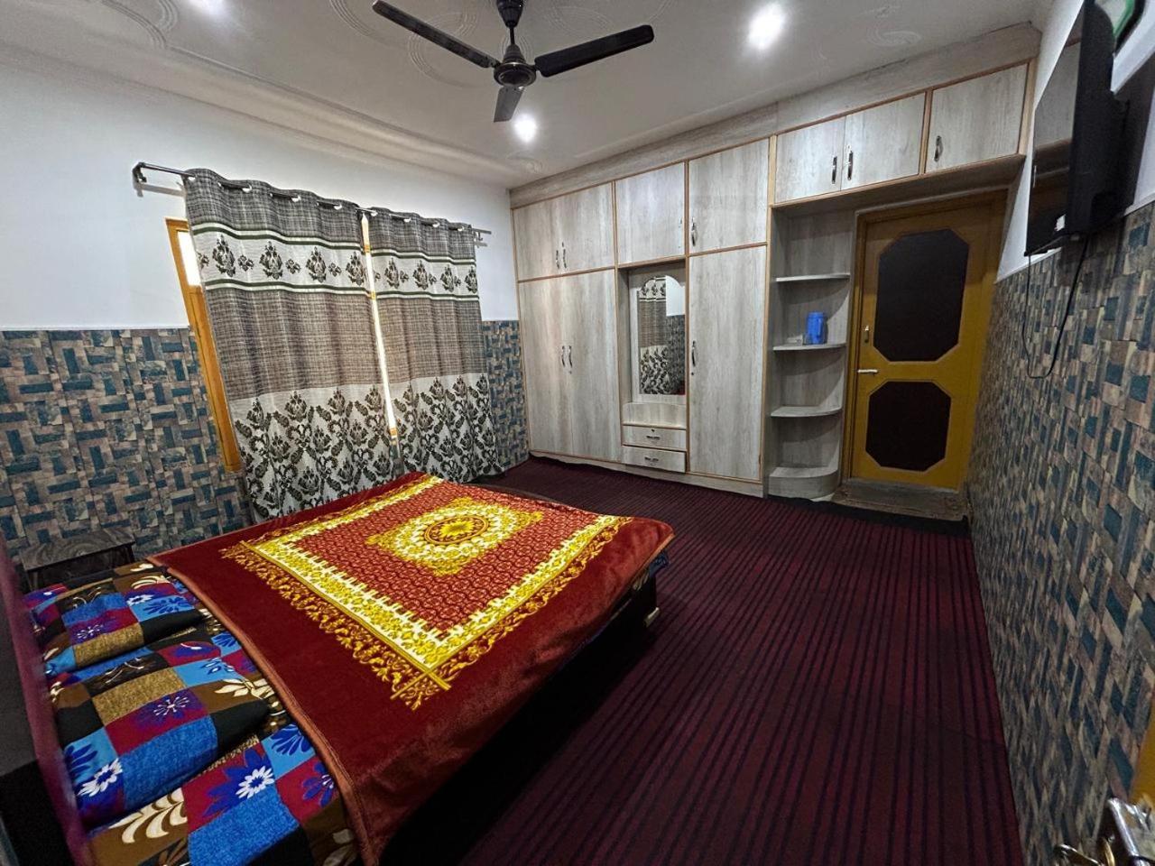 Hotel Reshi *