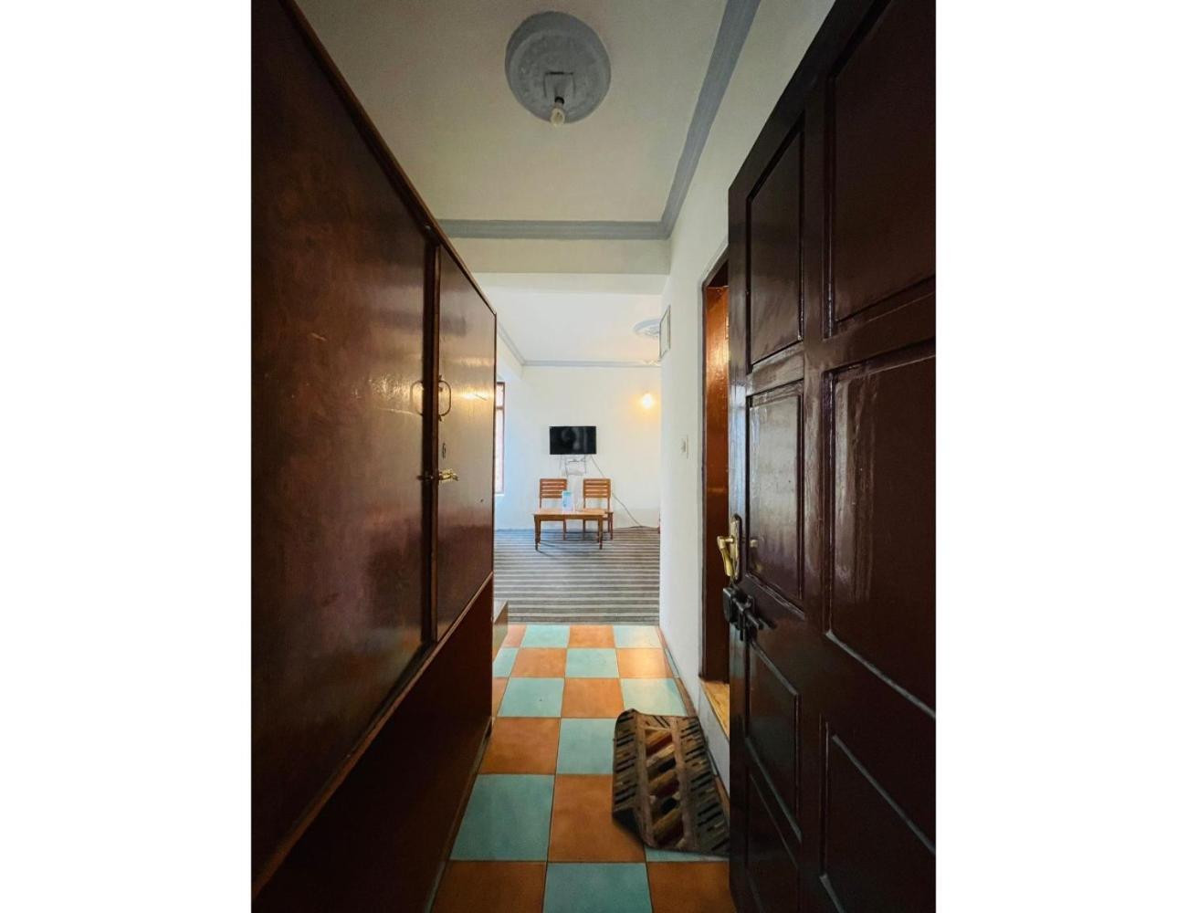 Ritz, Homestay *