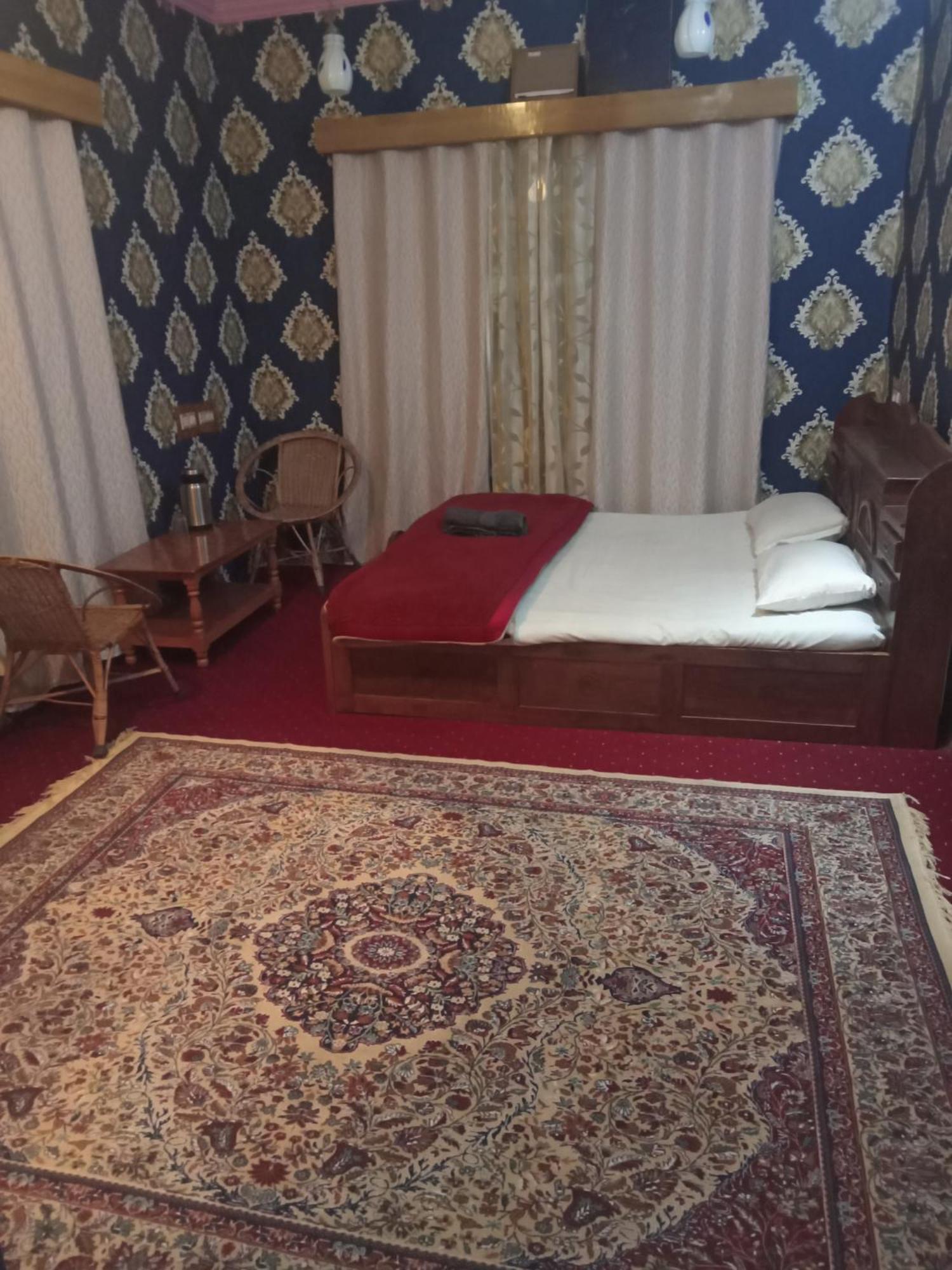 Grand Inayat Hotel