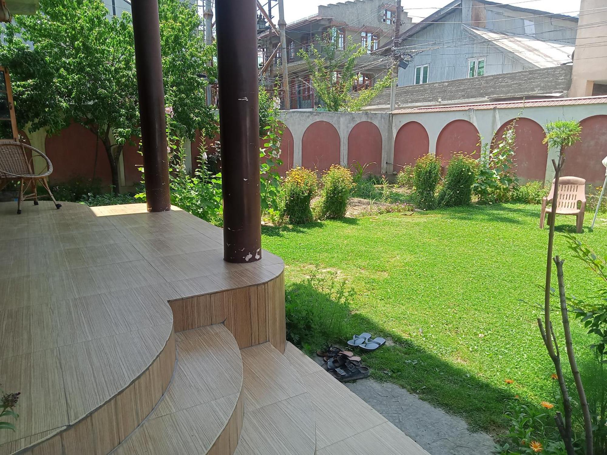 Hotel Grand Inayat *