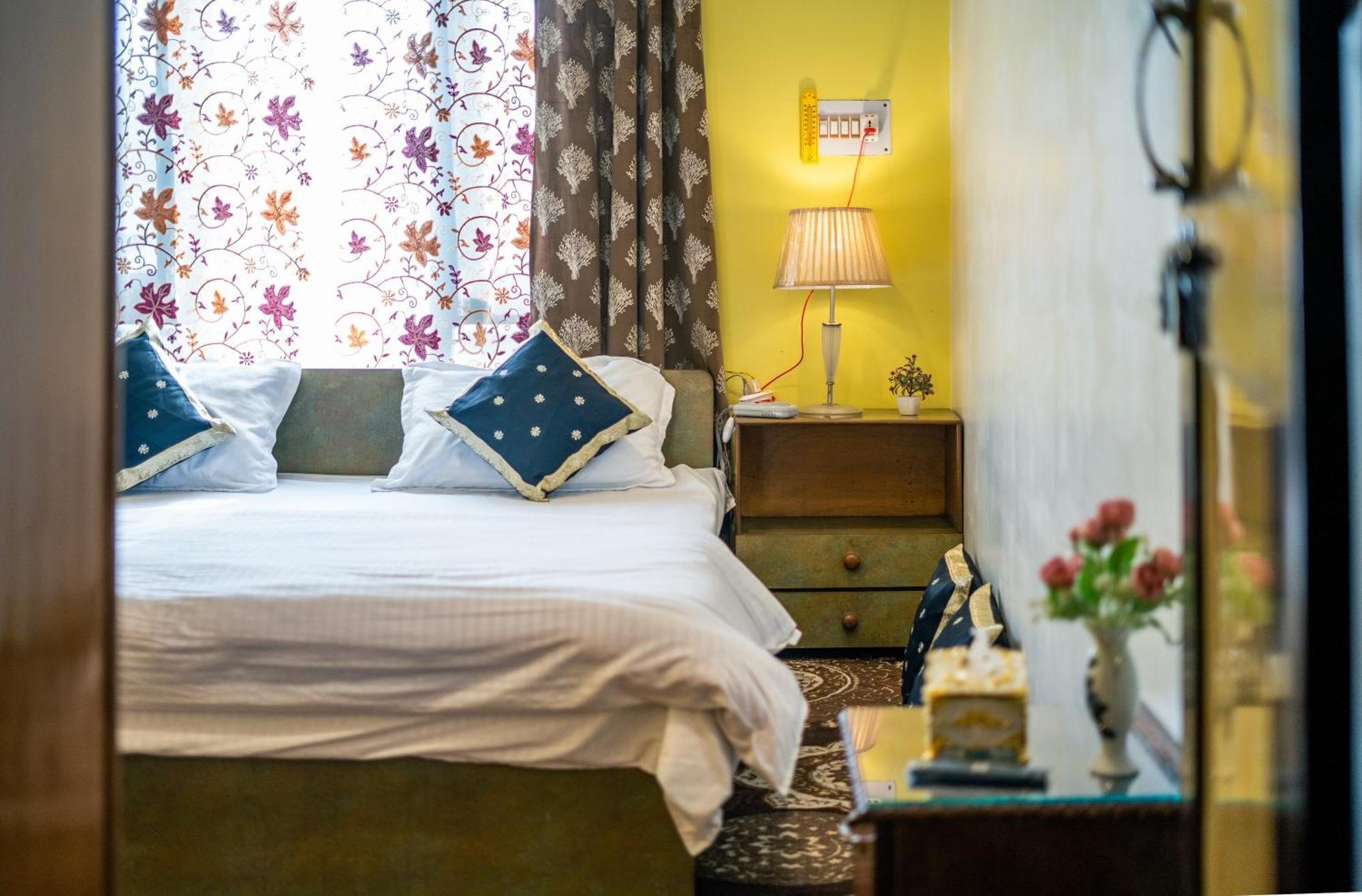 Bed & Breakfast Grand Aurora Retreat *