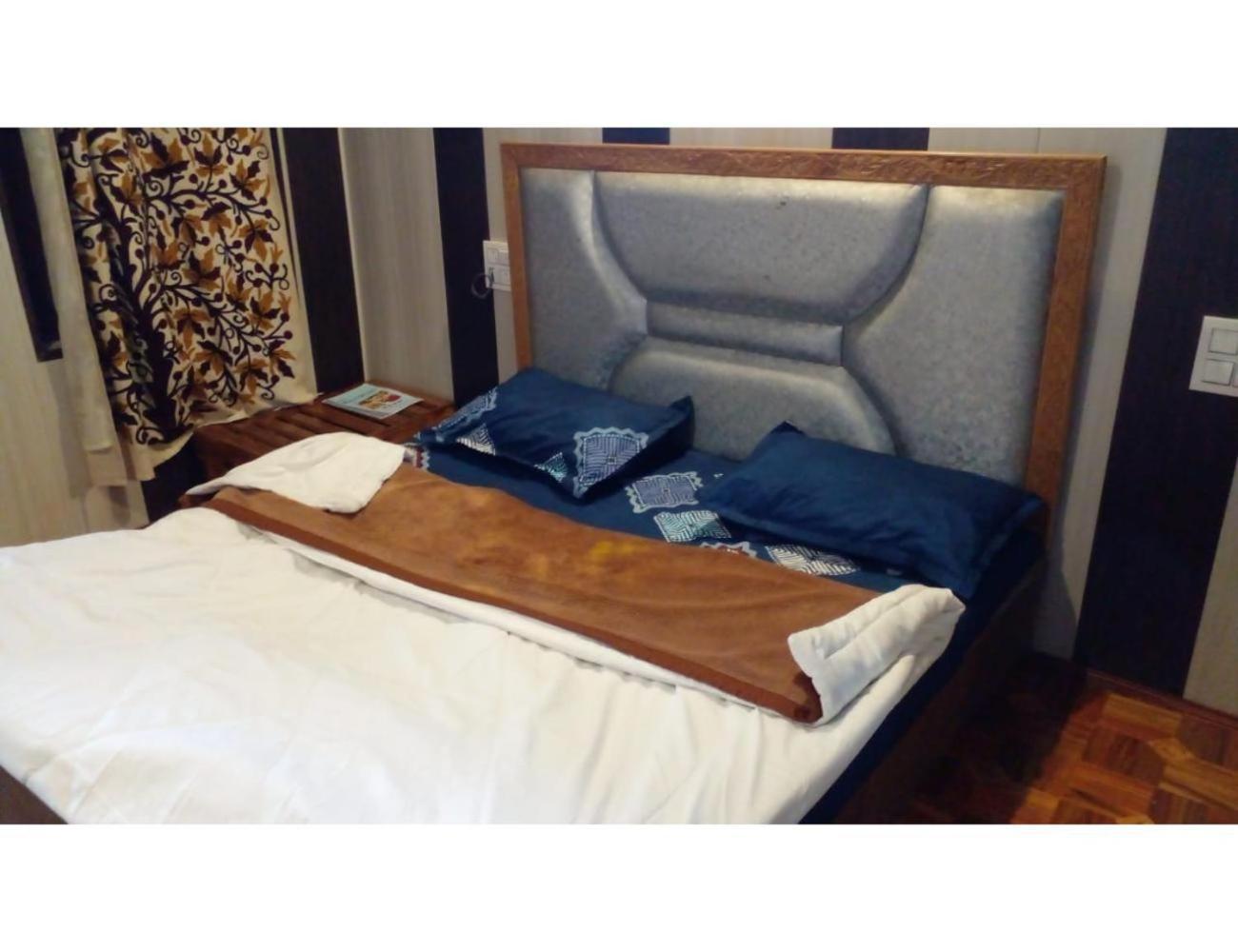 Palla's & Suites-resorts,