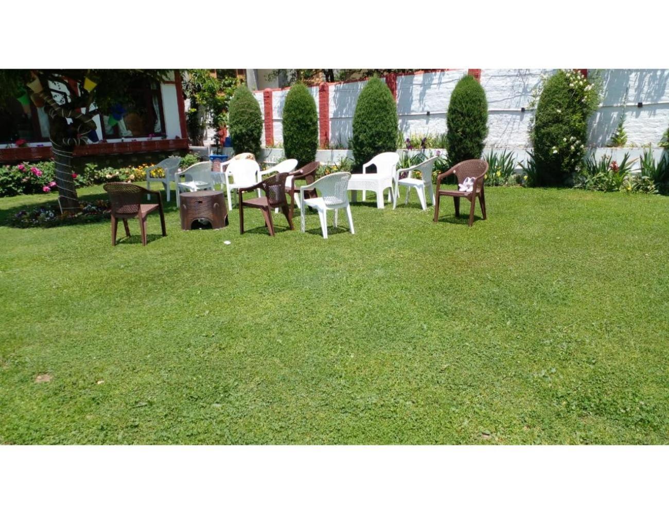 Palla's & Suites-resorts, Homestay
