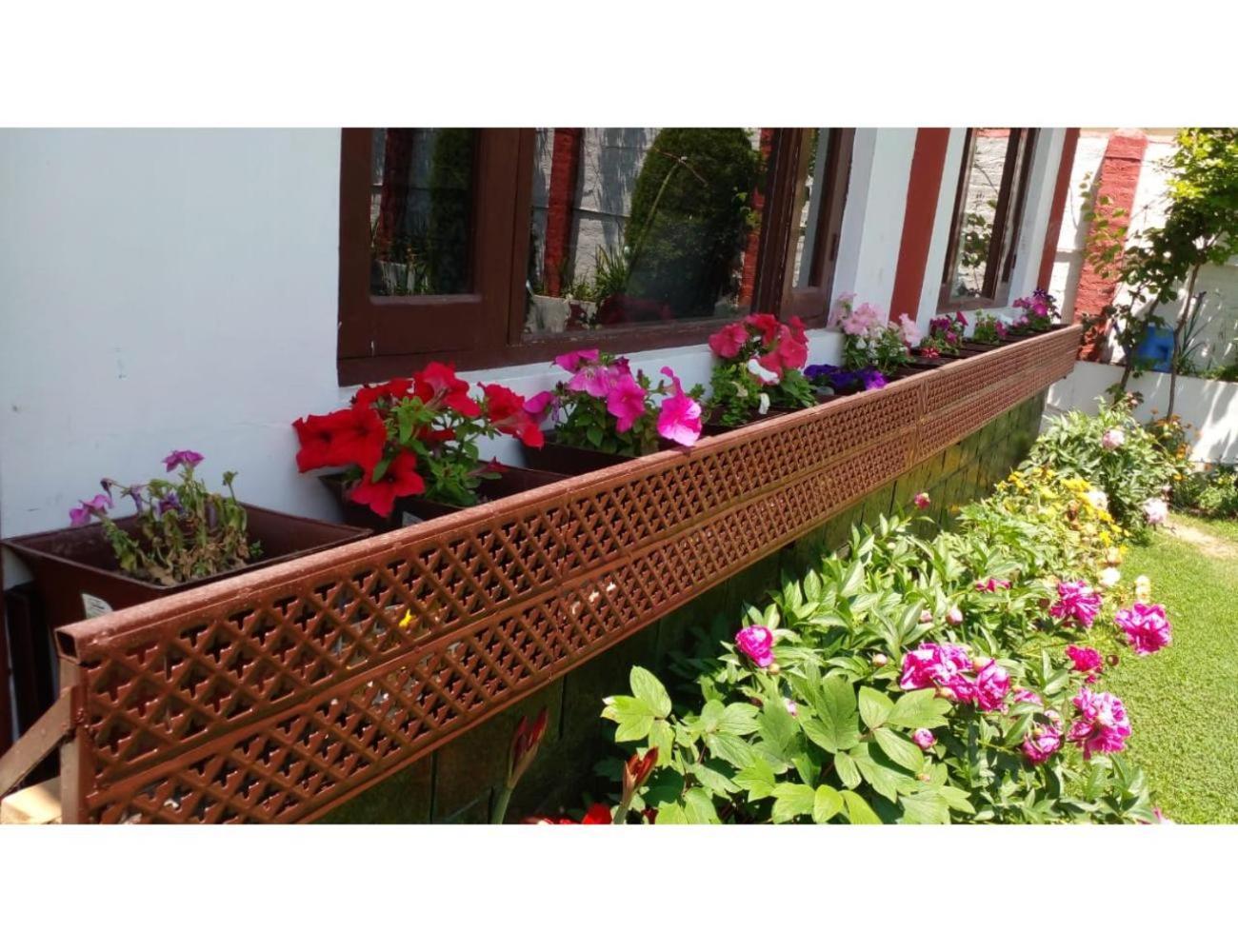 Palla's & Suites-resorts, * Srinagar (Jammu and Kashmir)