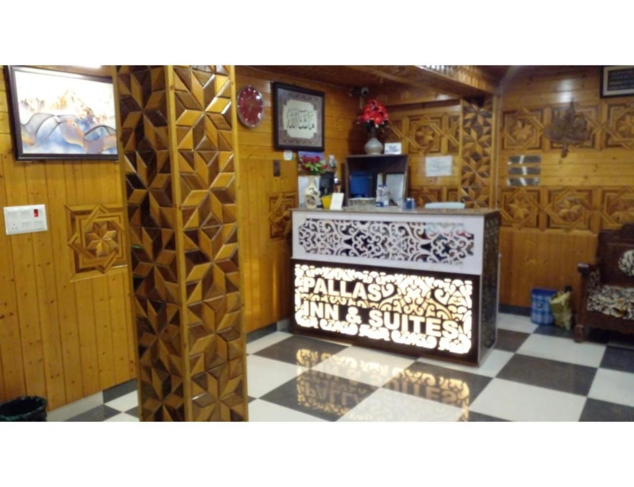 Palla's & Suites-resorts, Srinagar (Jammu and Kashmir)