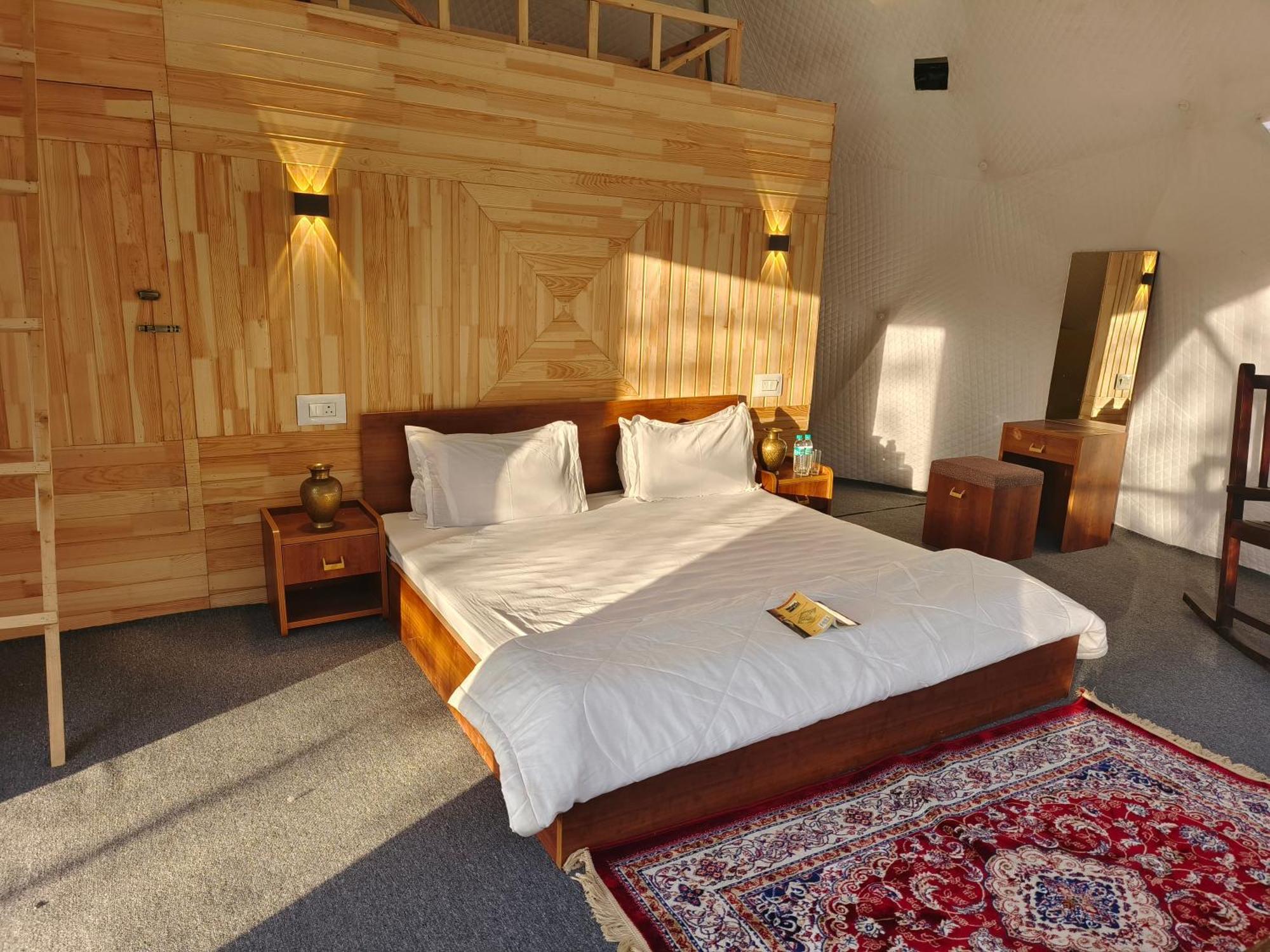 North Cliff Cafe & Retreat *