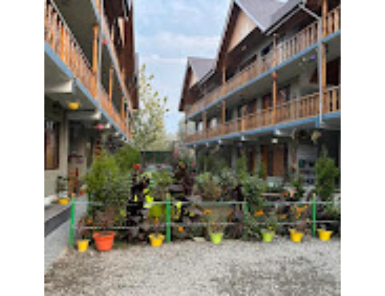 Homestay Taj Resort, Srinagar (Jammu and Kashmir)