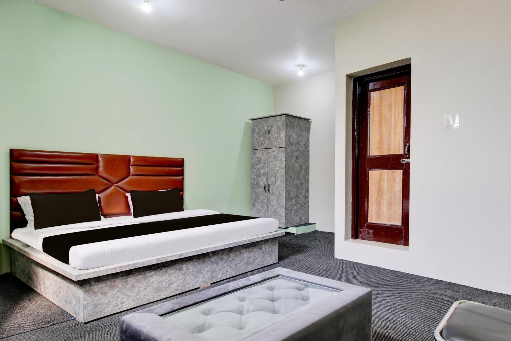 Spot On Baitul Jameel Apartment Srinagar (Jammu and Kashmir)
