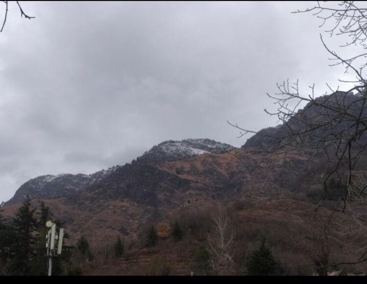 Sahil View * Srinagar (Jammu and Kashmir)
