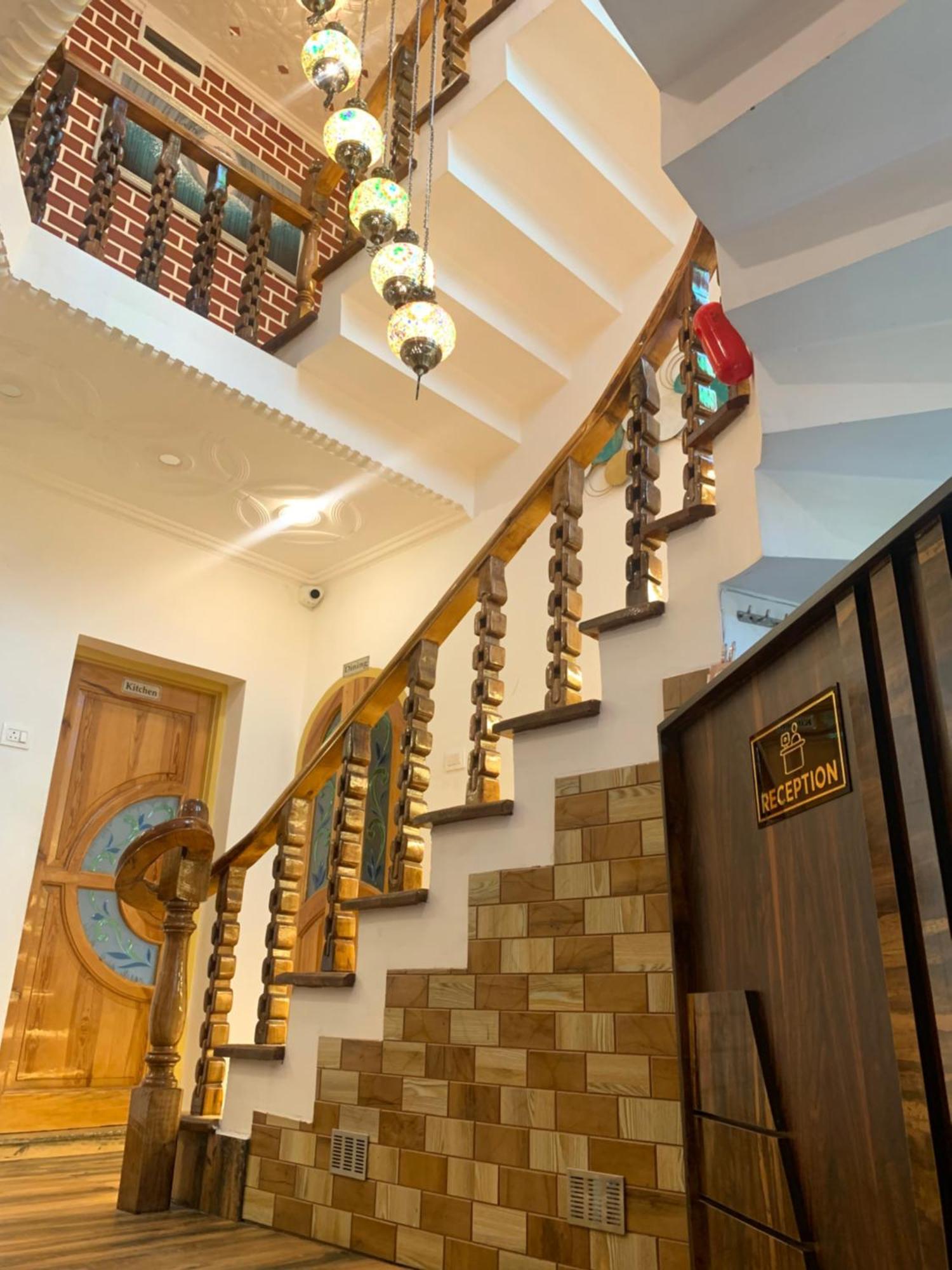 Hotel Faizzy Residency Srinagar (Jammu and Kashmir)