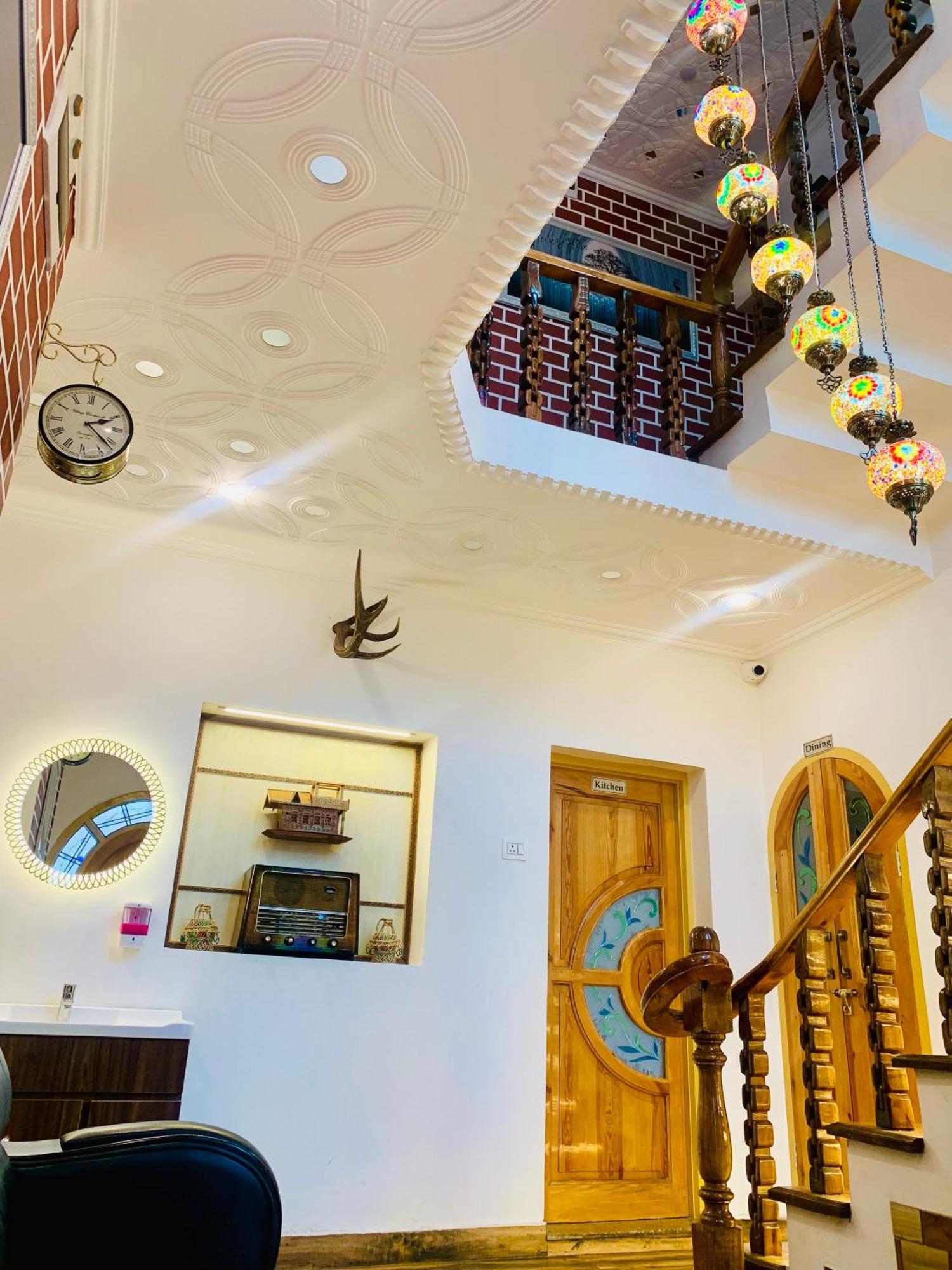 Hotel Faizzy Residency Srinagar (Jammu and Kashmir)