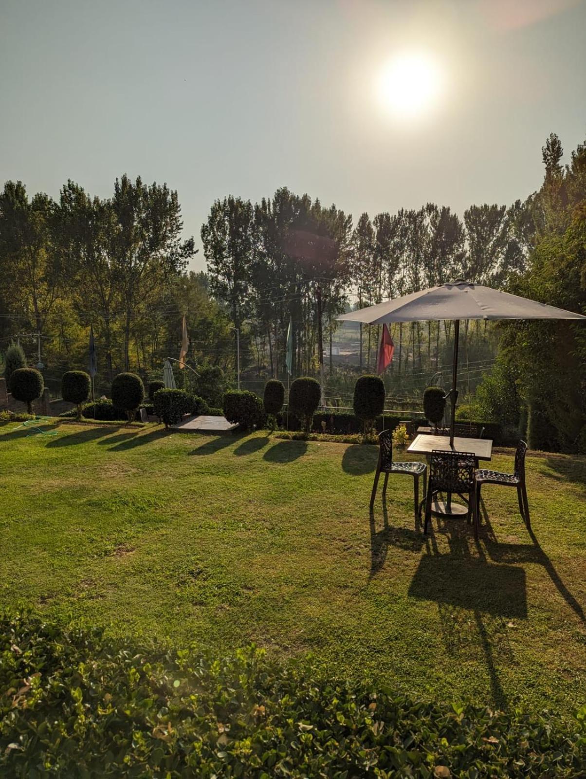 Resort Lamzy Parimahal.