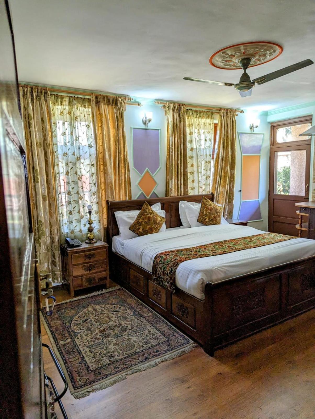Resort Lamzy Parimahal. *