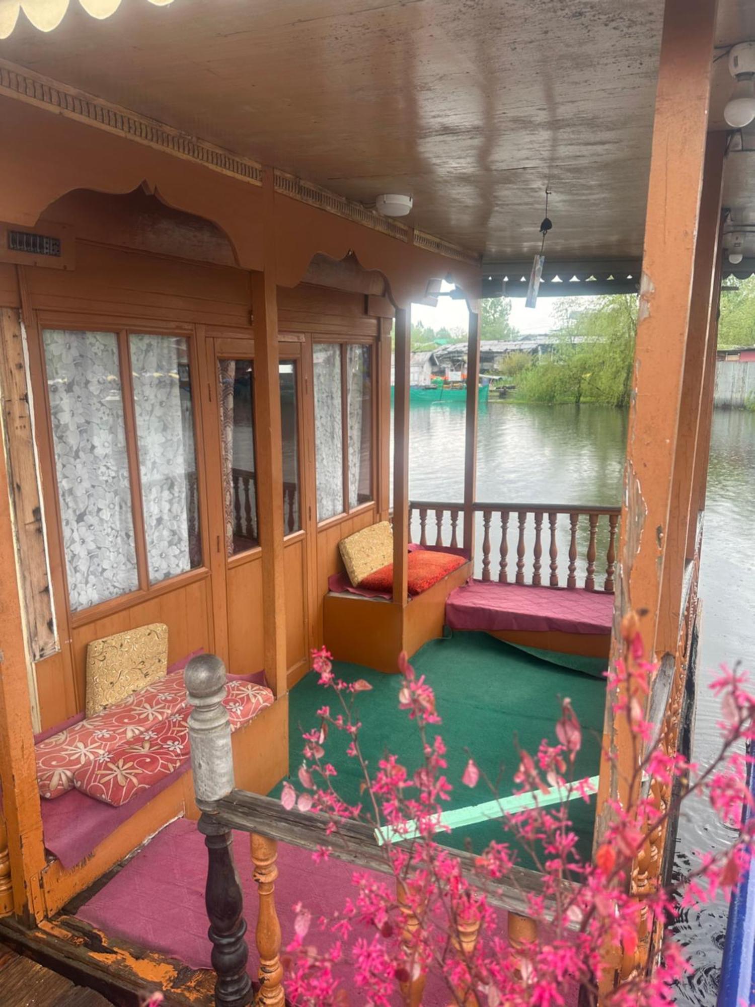 Movie Land Group Of House Boats Srinagar (Jammu and Kashmir)