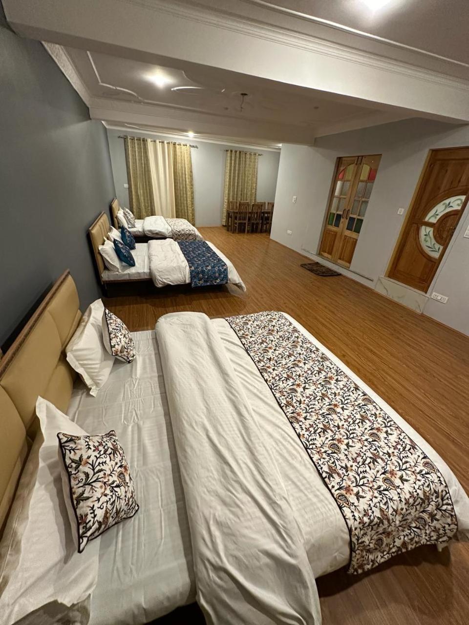 Faizzy Residency Hotel 3*