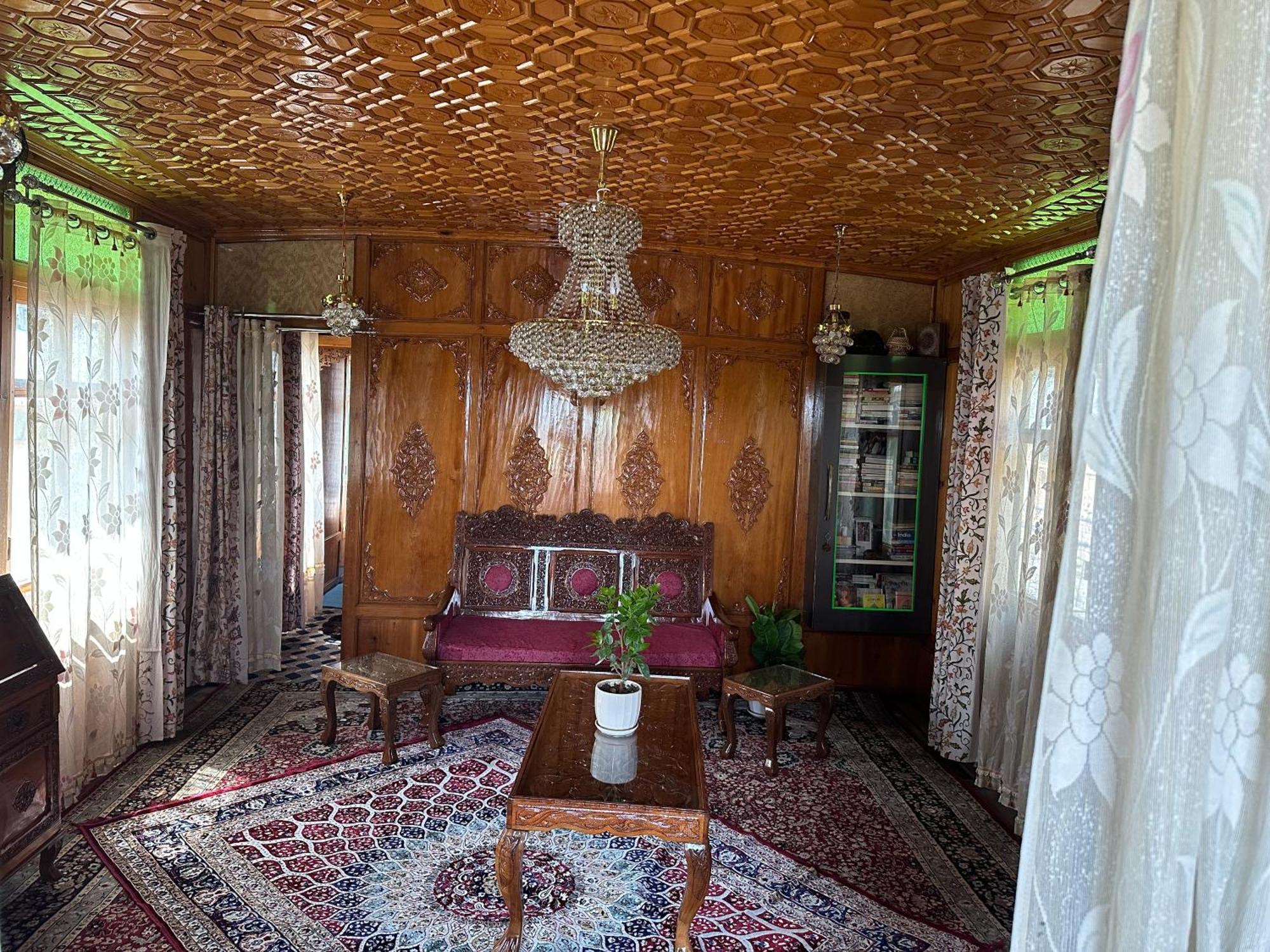 Movie Land Group Of House Boats Hotel Srinagar (Jammu and Kashmir)