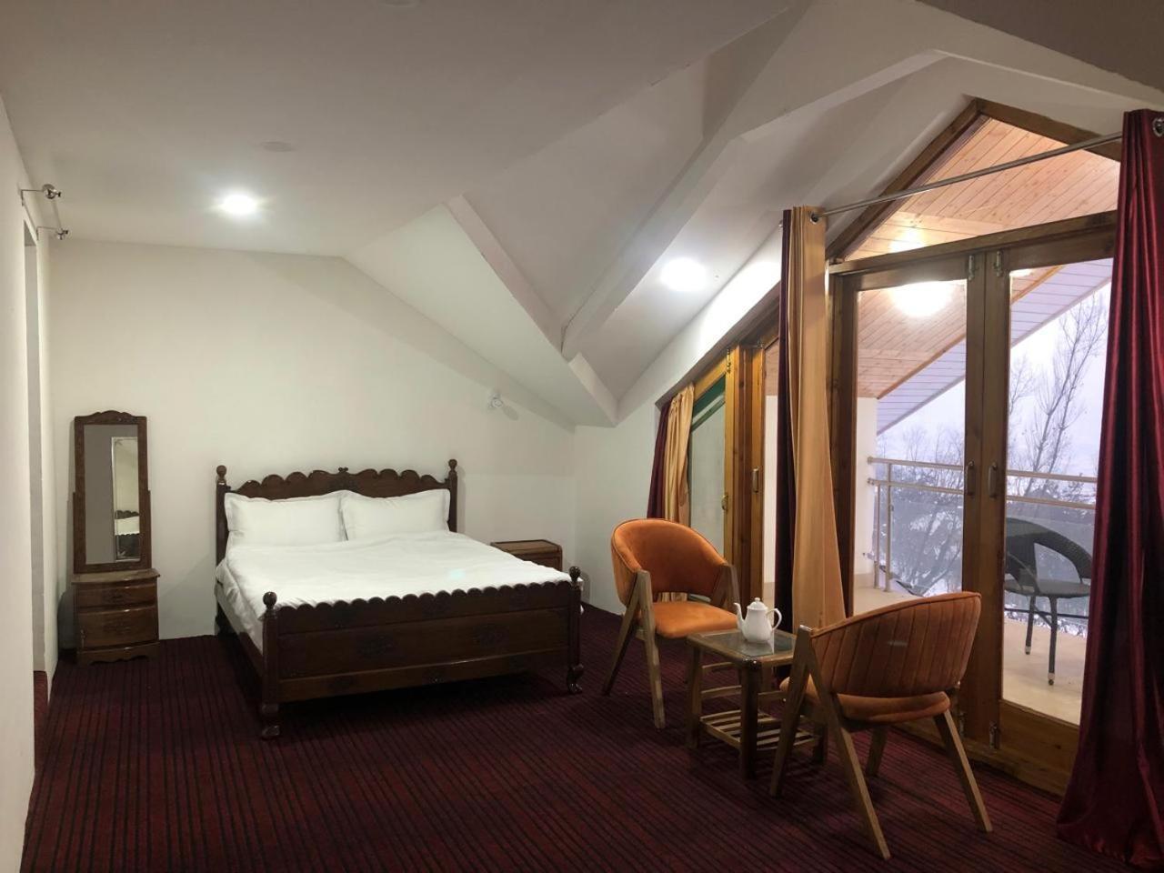 Lodge Sahil View *