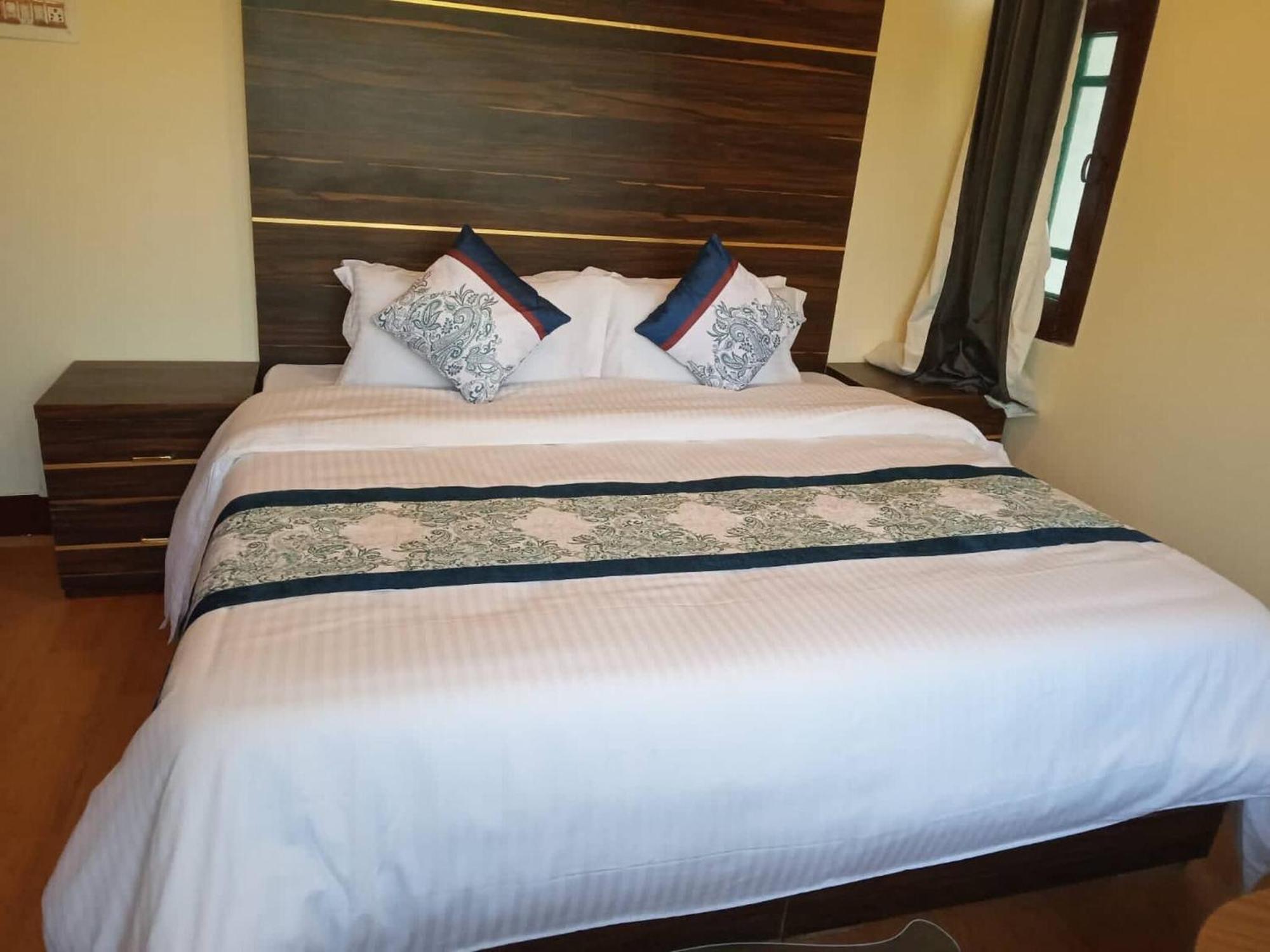 Dilan Residency -5 Bedroom- Centrally Heated Srinagar (Jammu and Kashmir)