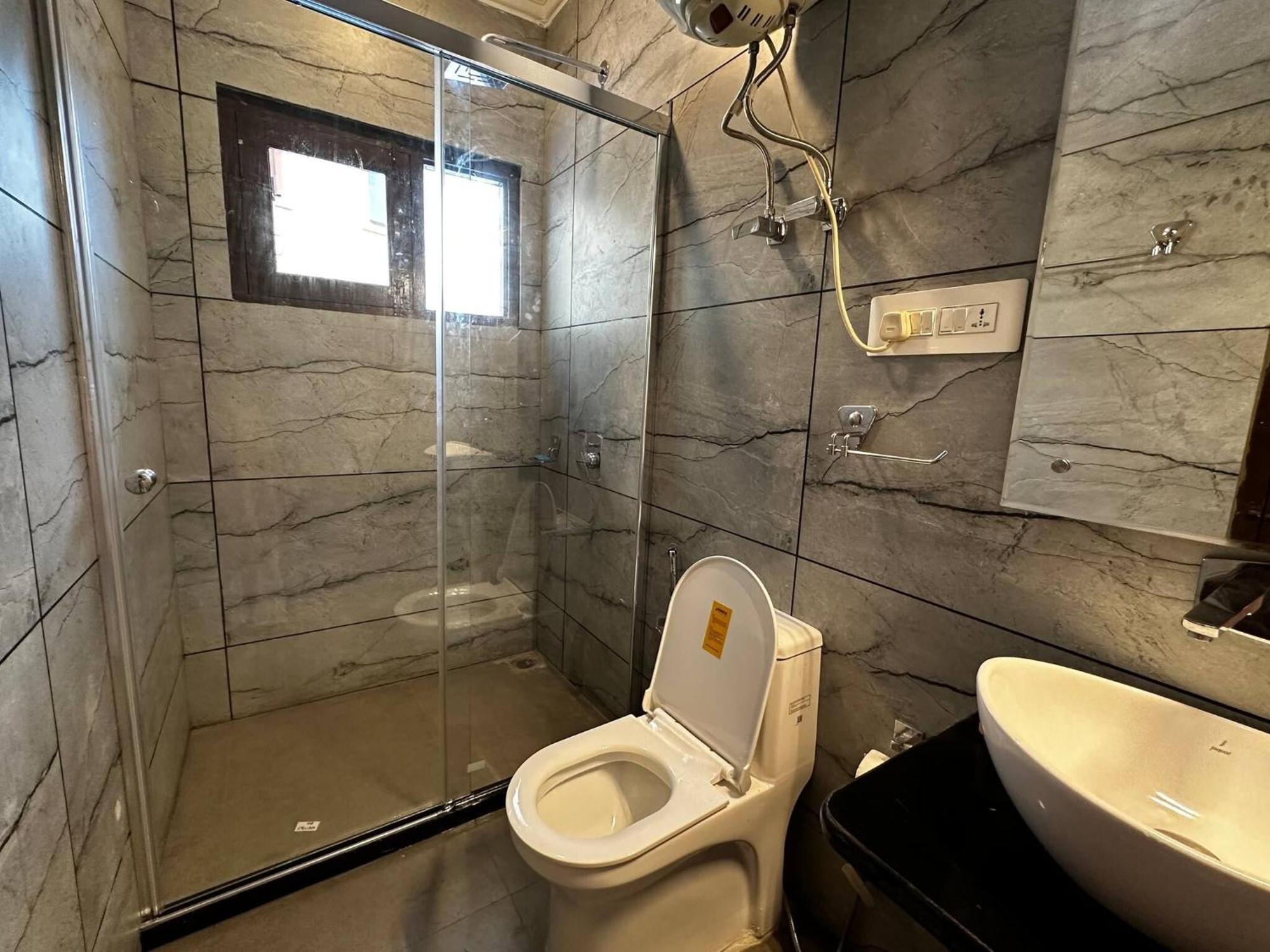 Dilan Residency -5 Bedroom- Centrally Heated *