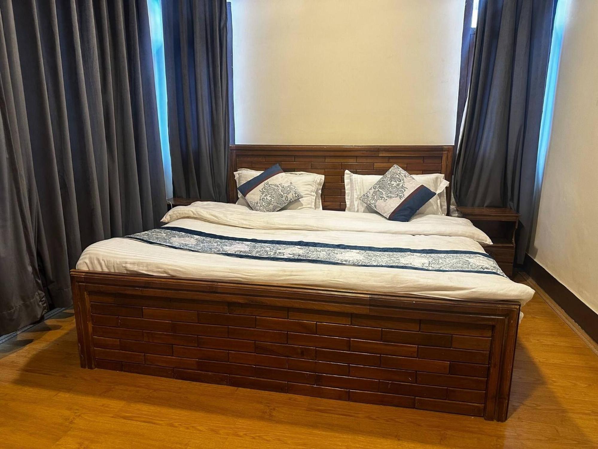 Dilan Residency -5 Bedroom- Centrally Heated