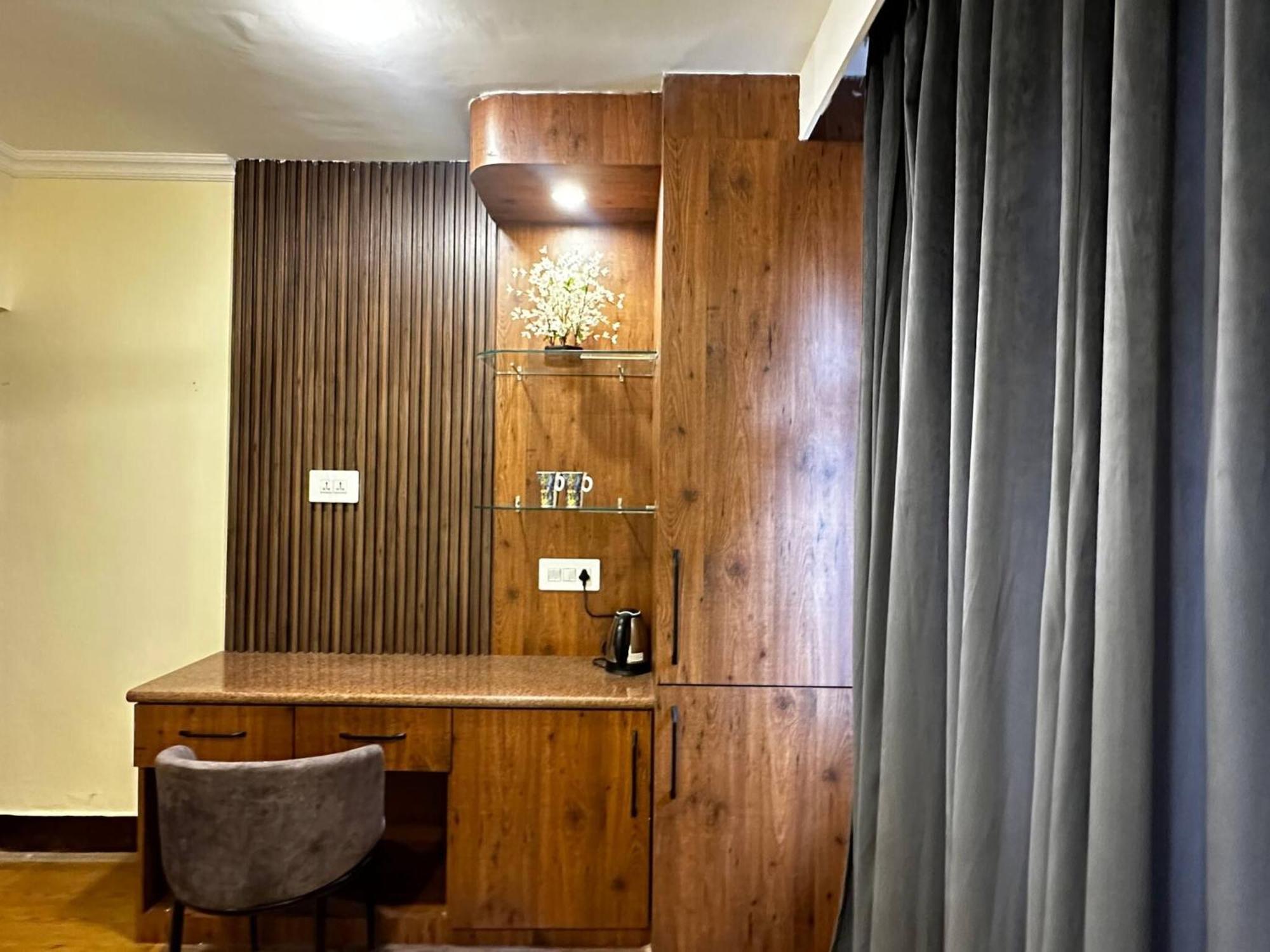 Villa Dilan Residency -5 Bedroom- Centrally Heated Srinagar (Jammu and Kashmir)