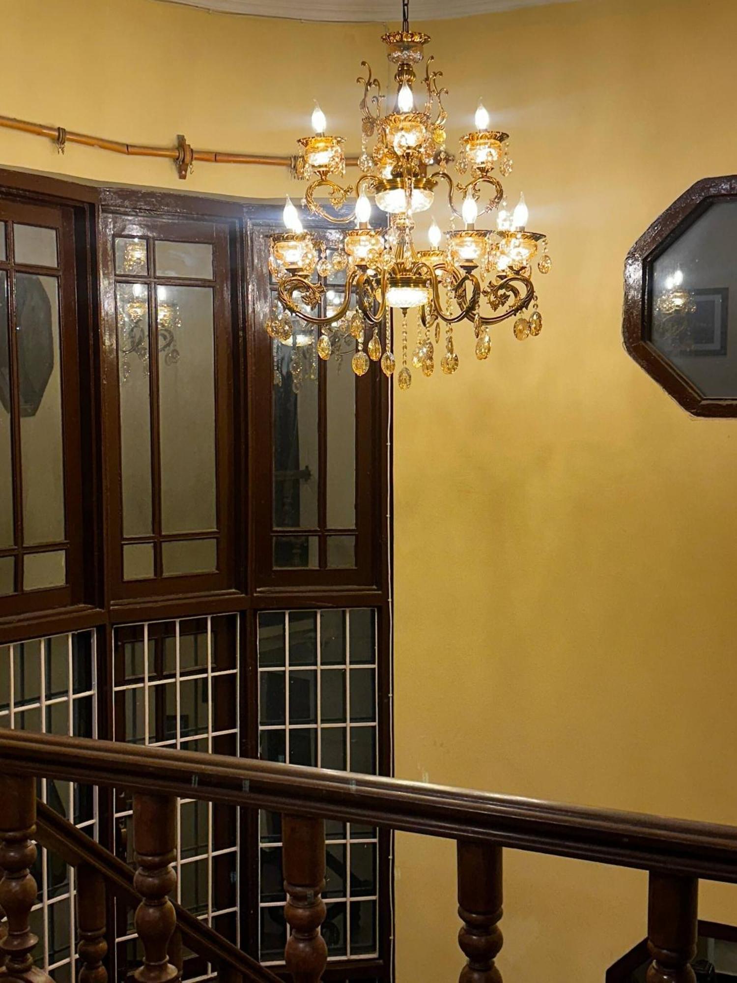 Dilan Residency -5 Bedroom- Centrally Heated * Srinagar (Jammu and Kashmir)