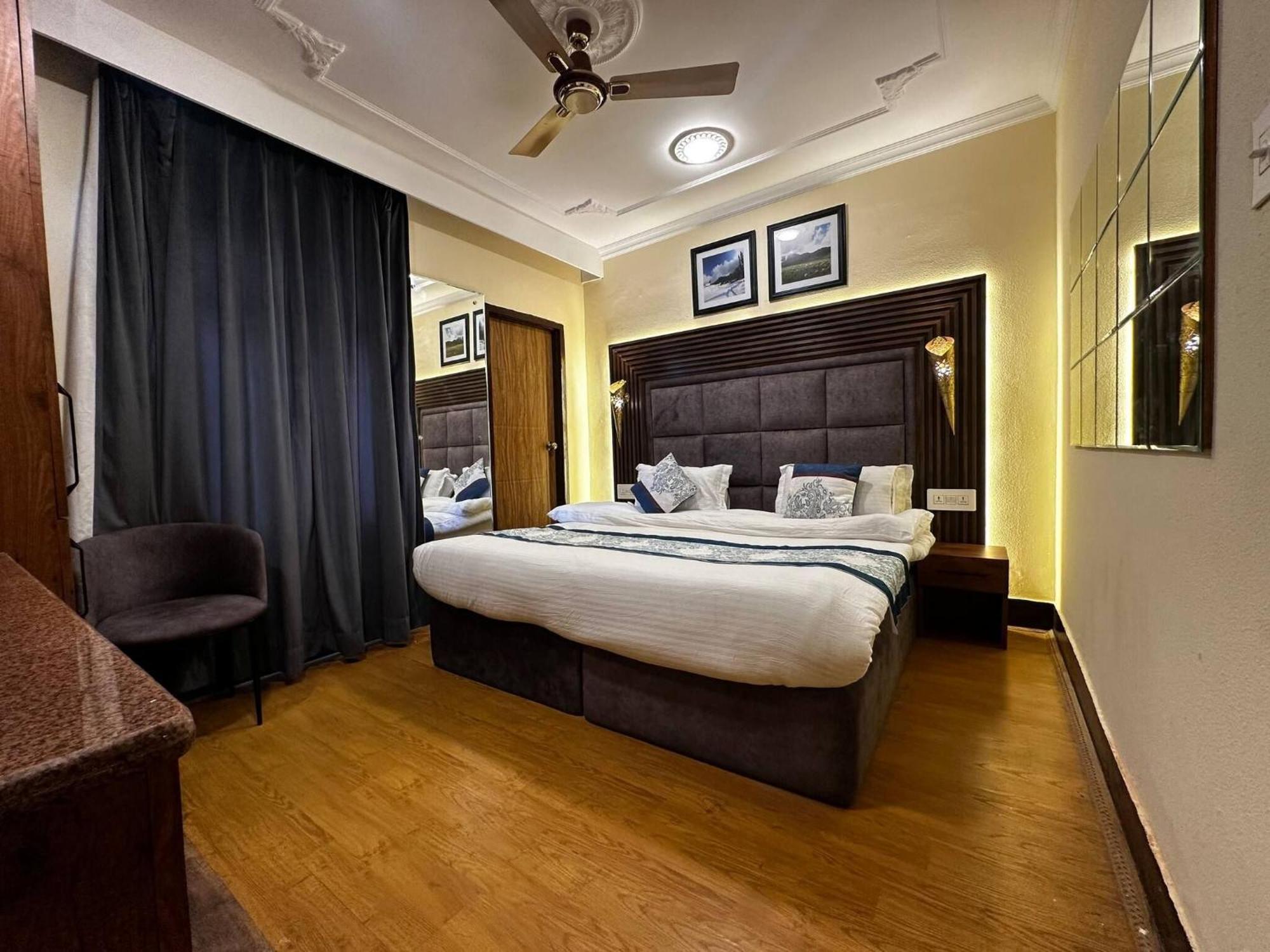 Dilan Residency -5 Bedroom- Centrally Heated Villa