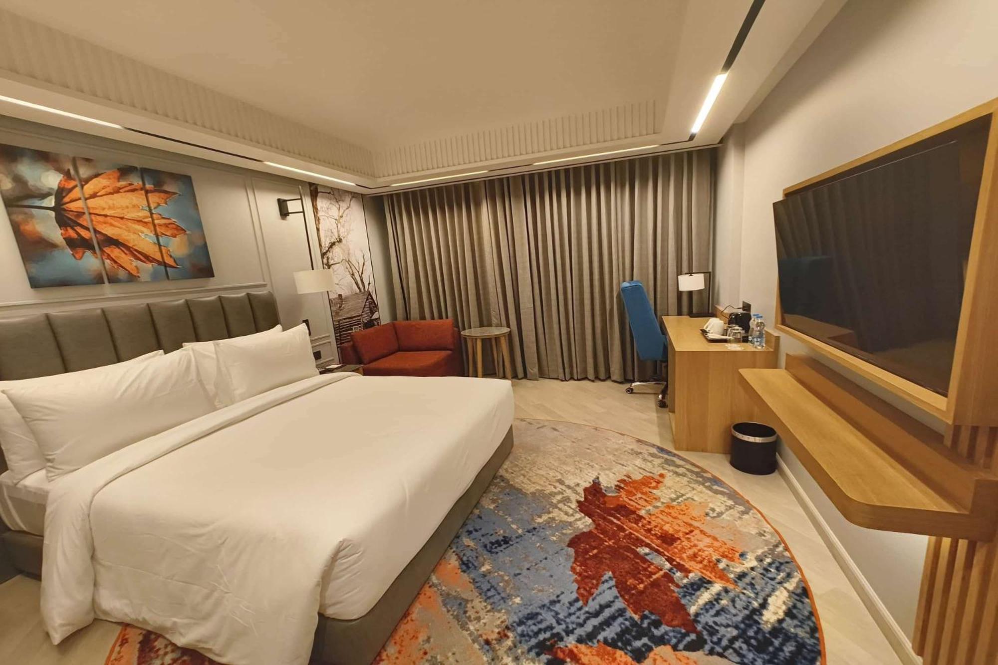 Ramada Encore By Wyndham Rajbagh Hotel Srinagar (Jammu and Kashmir)