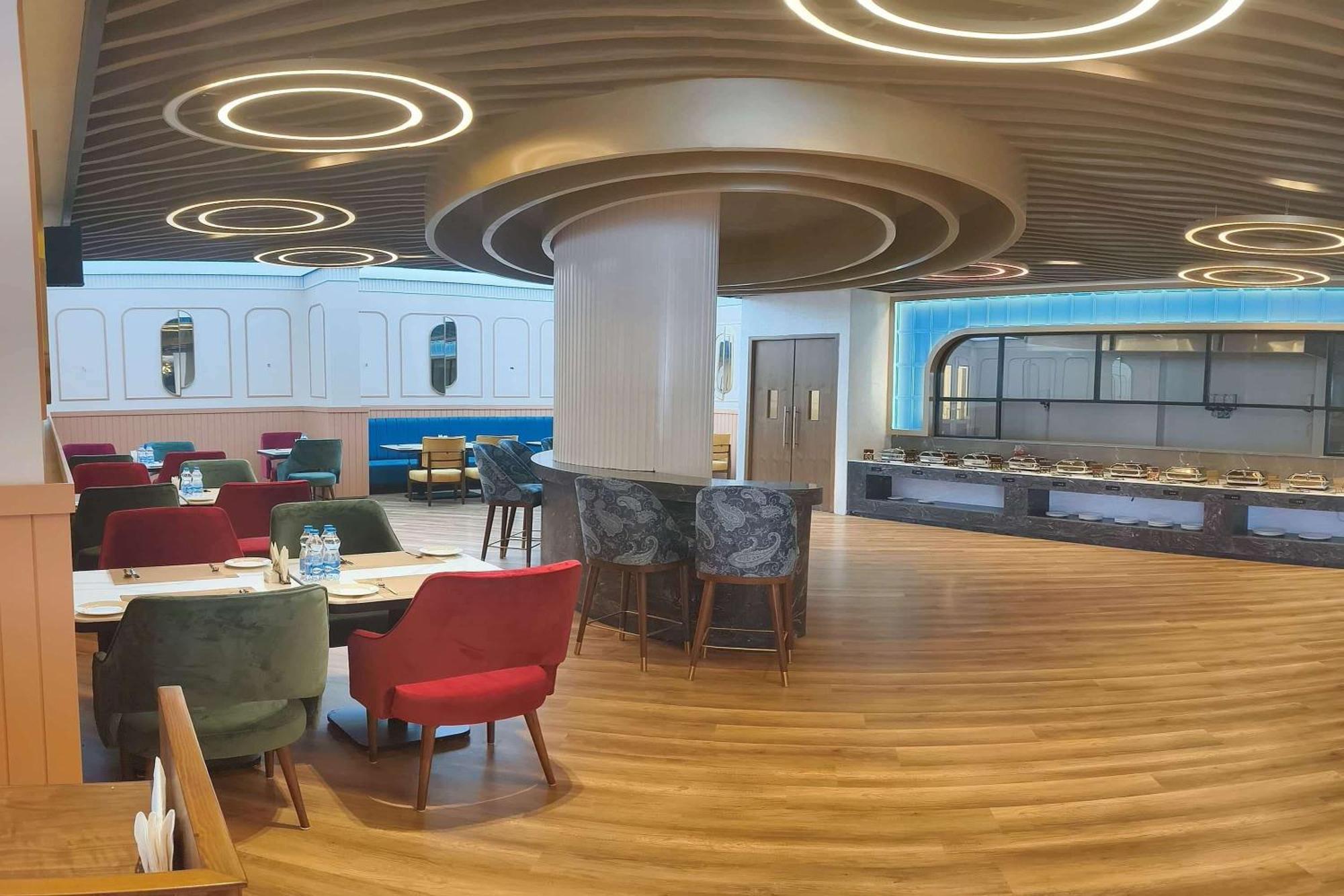 Hotel Ramada Encore By Wyndham Rajbagh