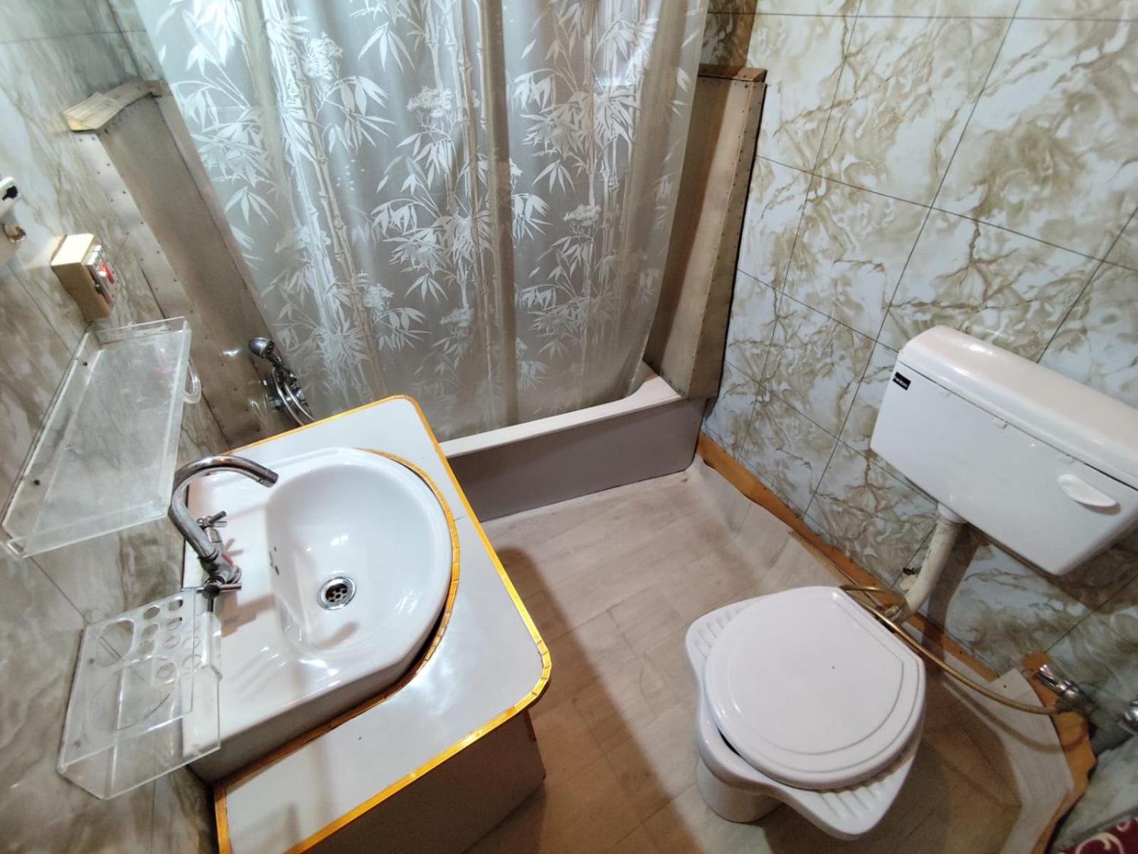 Young Palace Group Of Houseboats Bed & Breakfast Srinagar (Jammu and Kashmir)