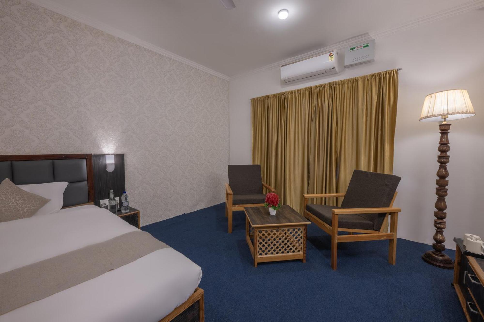 Echor Kashmir Holidays Hotel 4*