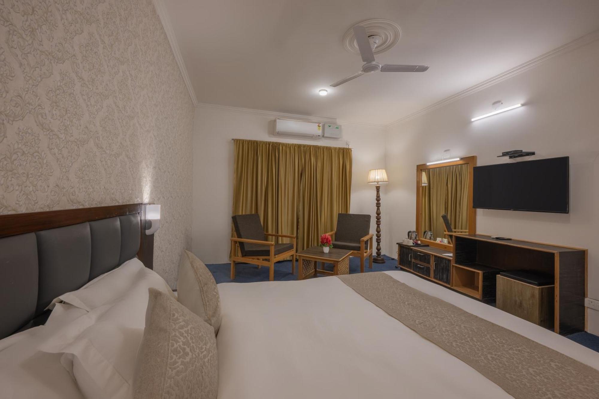 Hotel Echor Kashmir Holidays 4*
