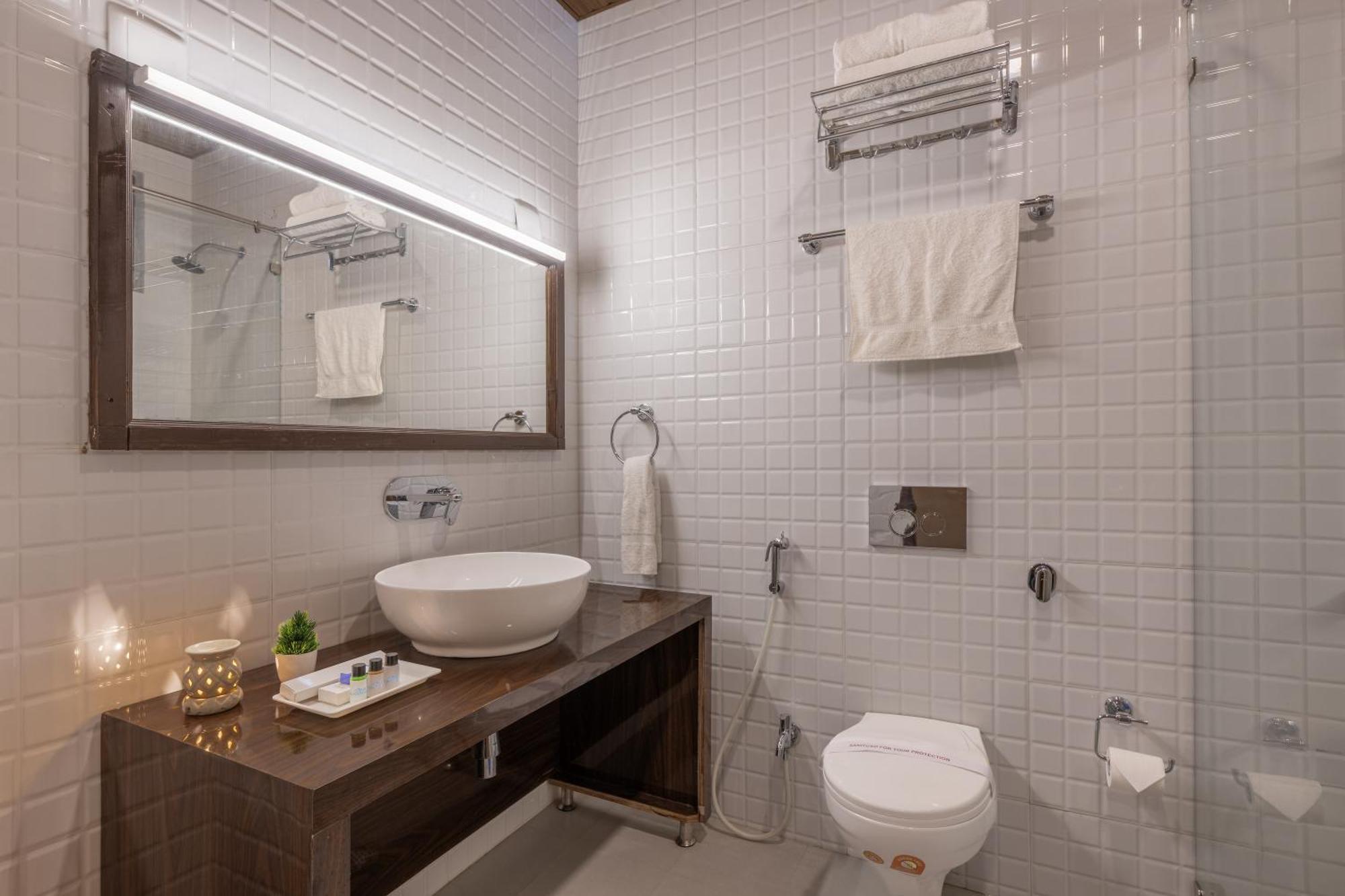 Echor Kashmir Holidays 4*