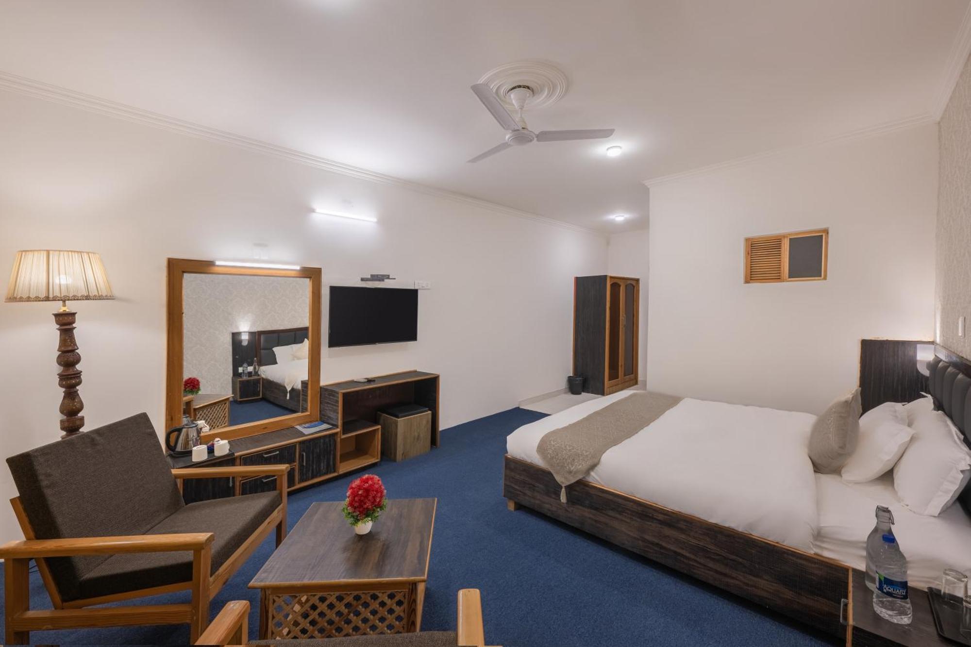 Echor Kashmir Holidays Srinagar (Jammu and Kashmir)