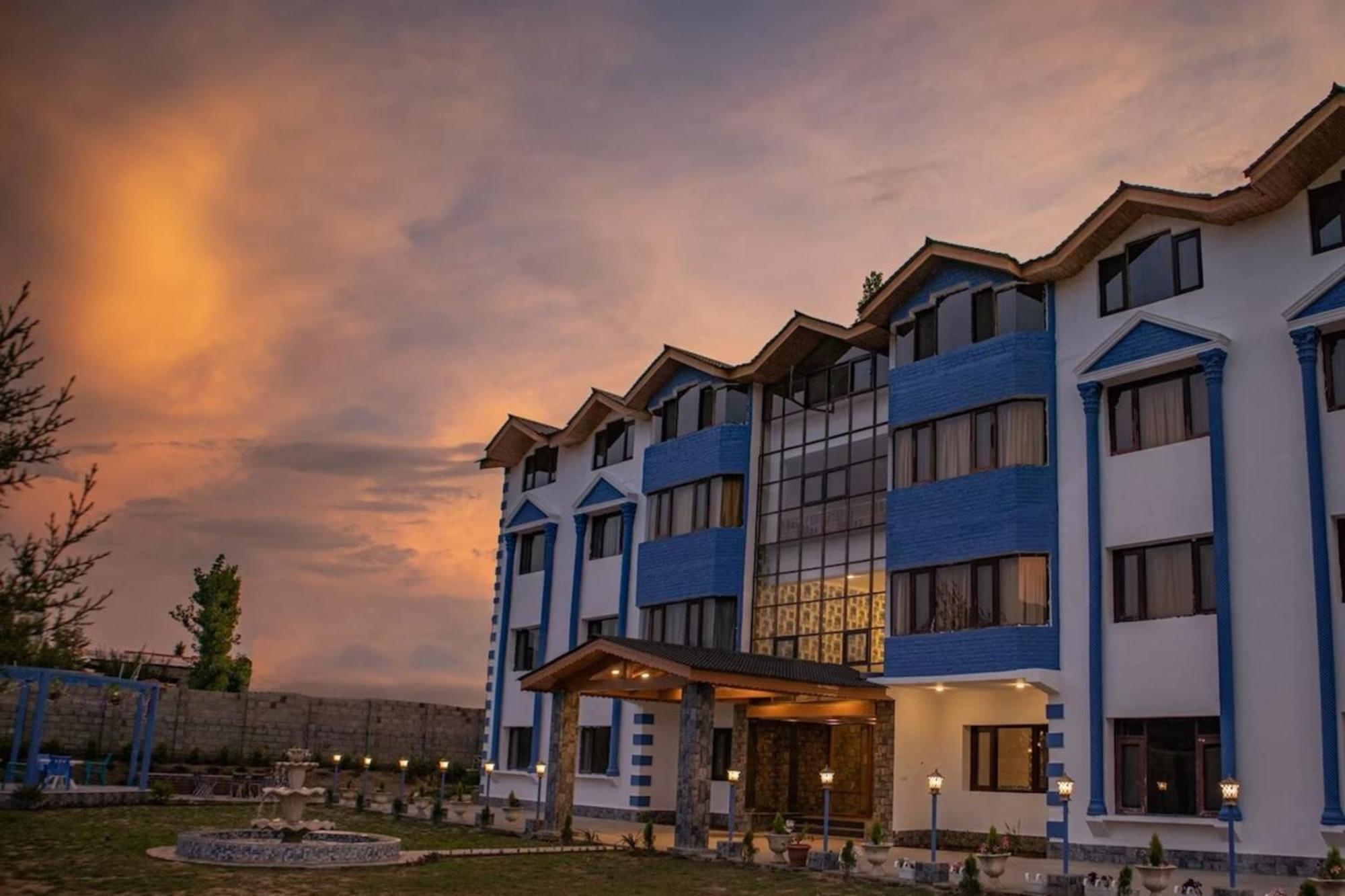 Echor Kashmir Holidays
