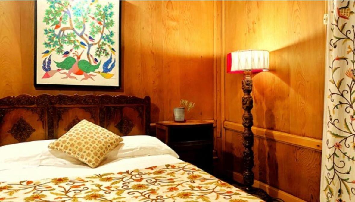 Omar Khayyam Houseboat Retreat And Favela Headrooms Guest house 3*