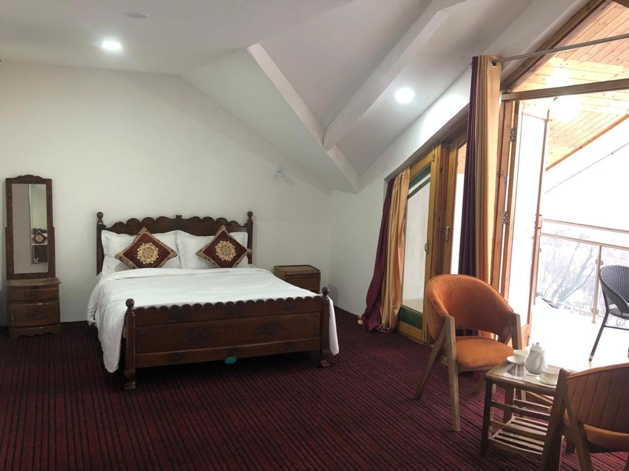 Lodge Sahil View *
