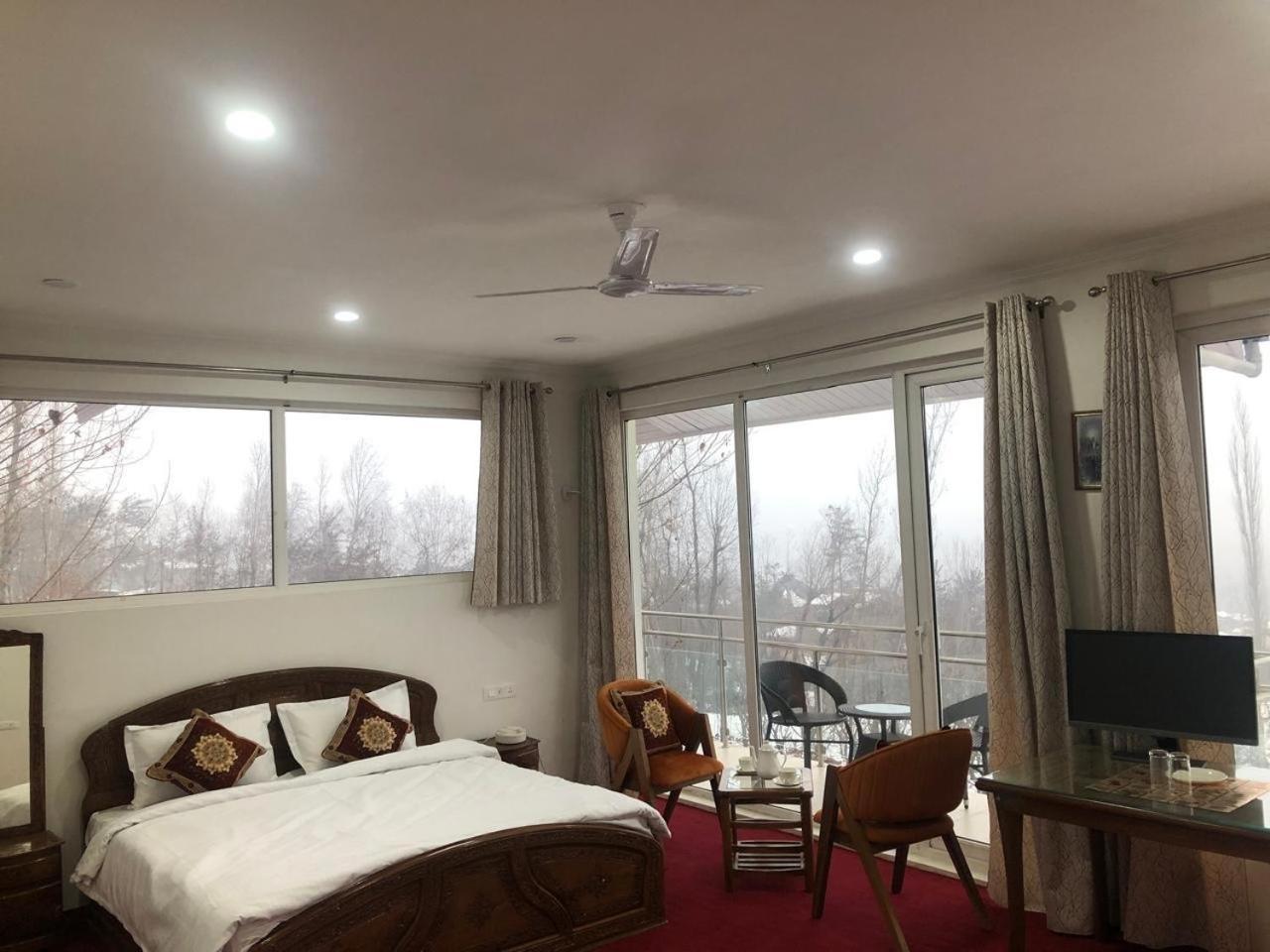 Sahil View Srinagar (Jammu and Kashmir)