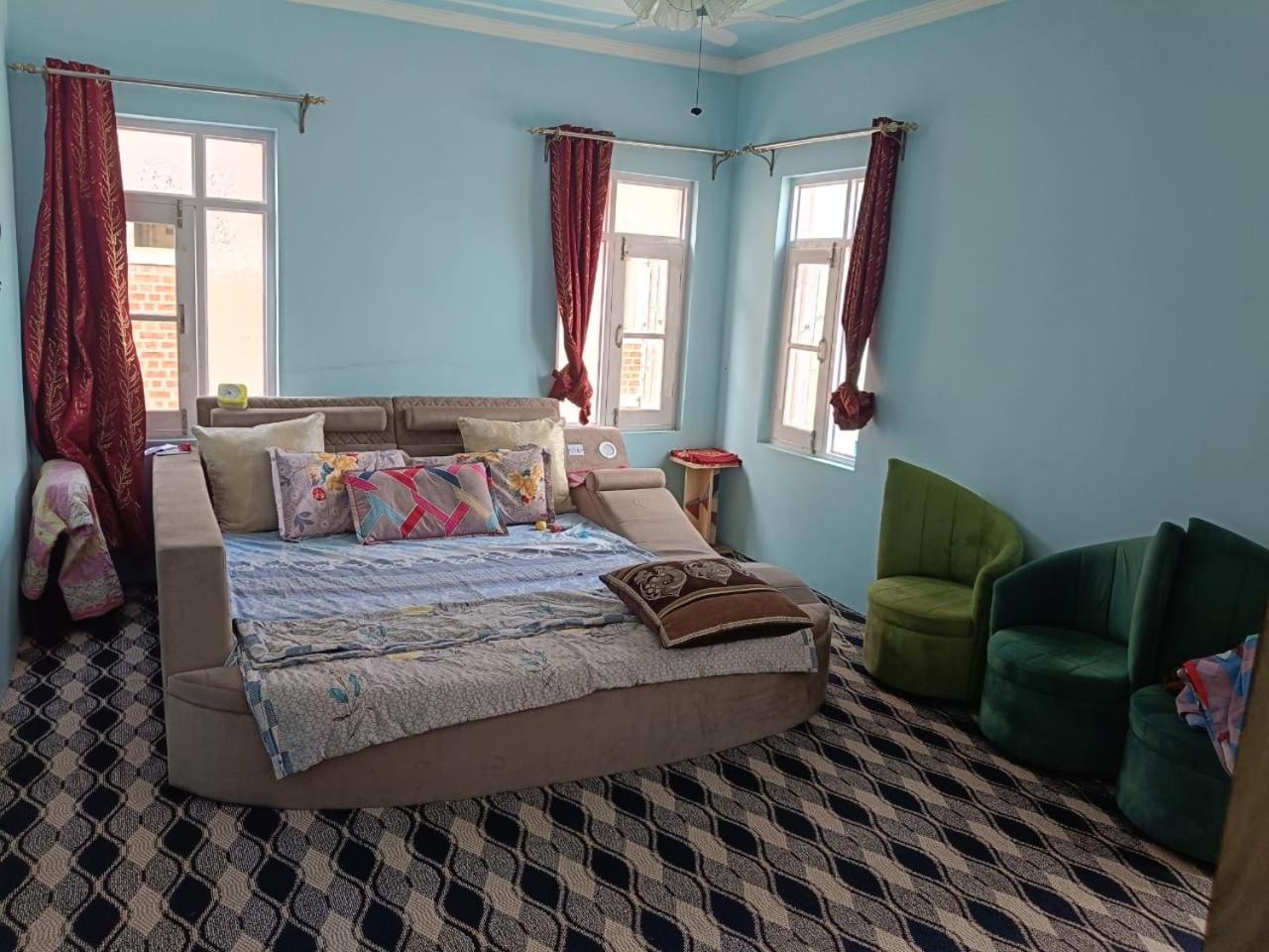 Guest Care Homestay Srinagar (Jammu and Kashmir)
