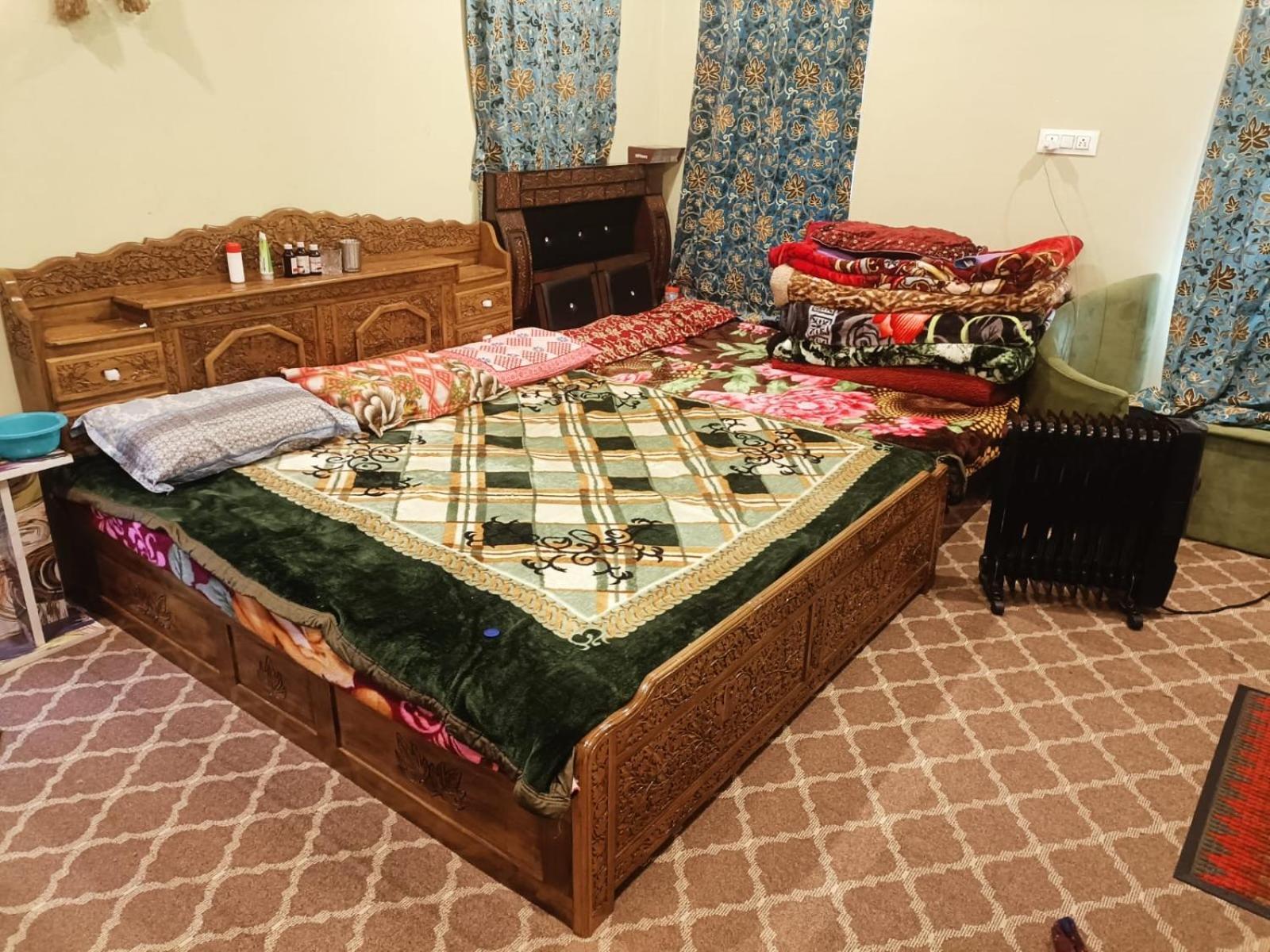Homestay Guest Care Srinagar (Jammu and Kashmir)
