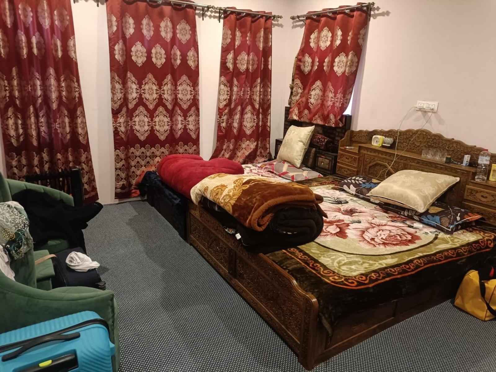 Guest Care * Srinagar (Jammu and Kashmir)