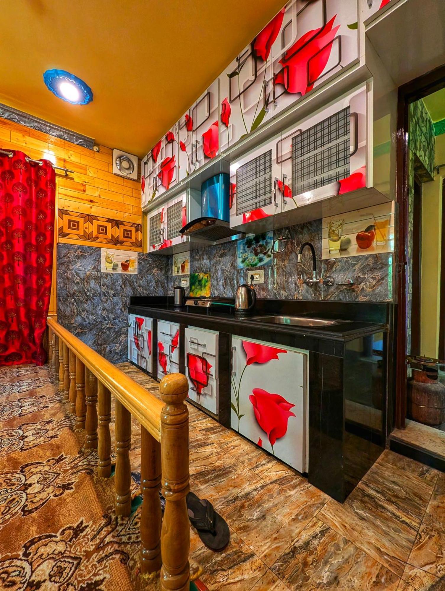 Homestay In Kashmir *