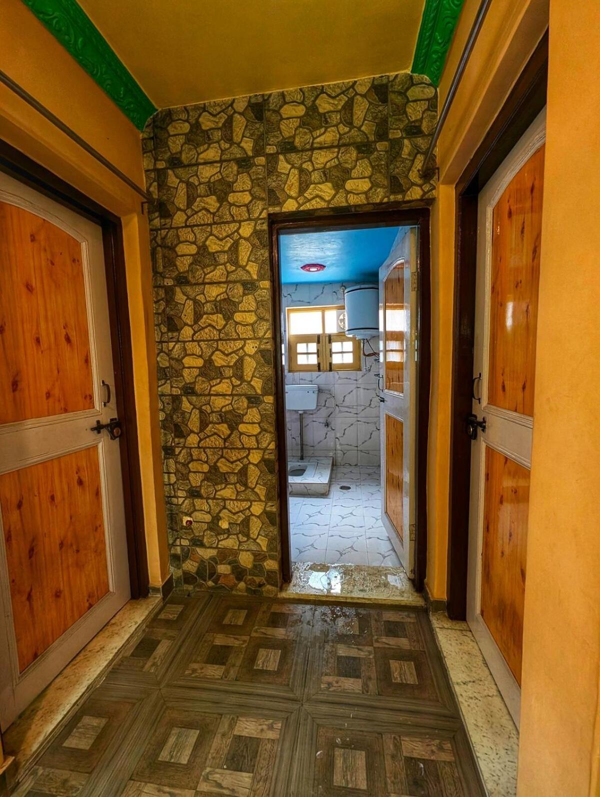 In Kashmir Srinagar (Jammu and Kashmir)
