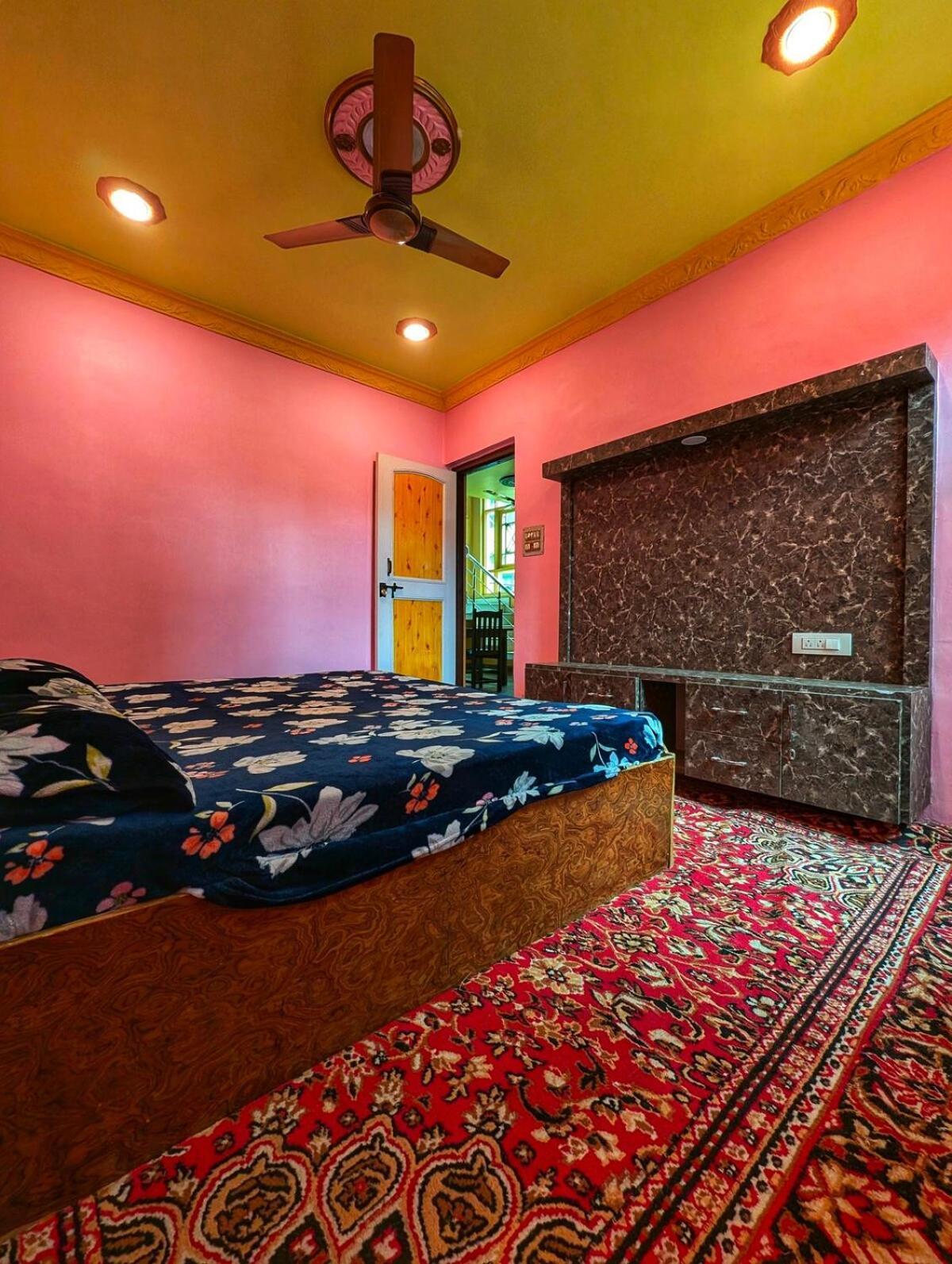 Holiday home In Kashmir
