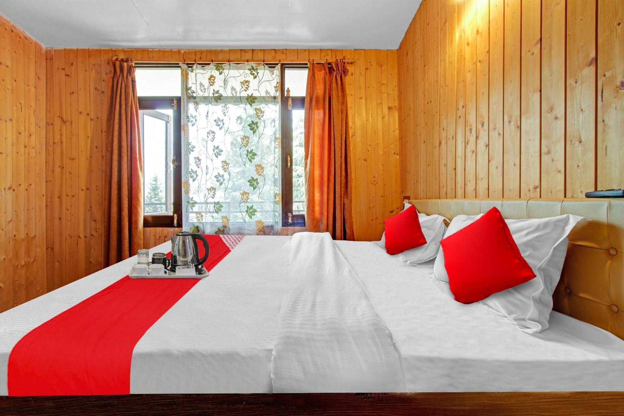 Hotel O Jay Palace Srinagar (Jammu and Kashmir)