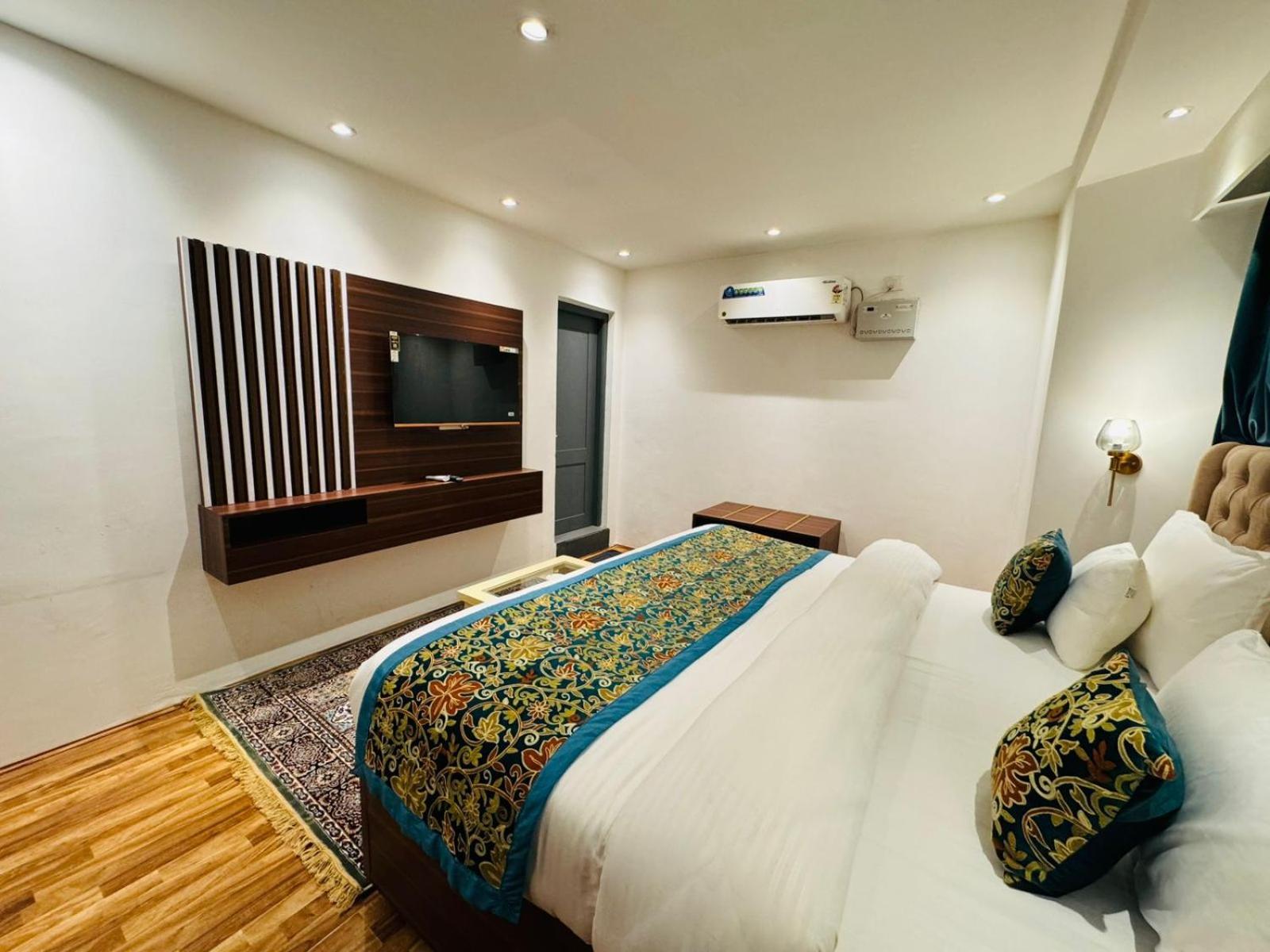 De Elaaf The Luxury Hotel