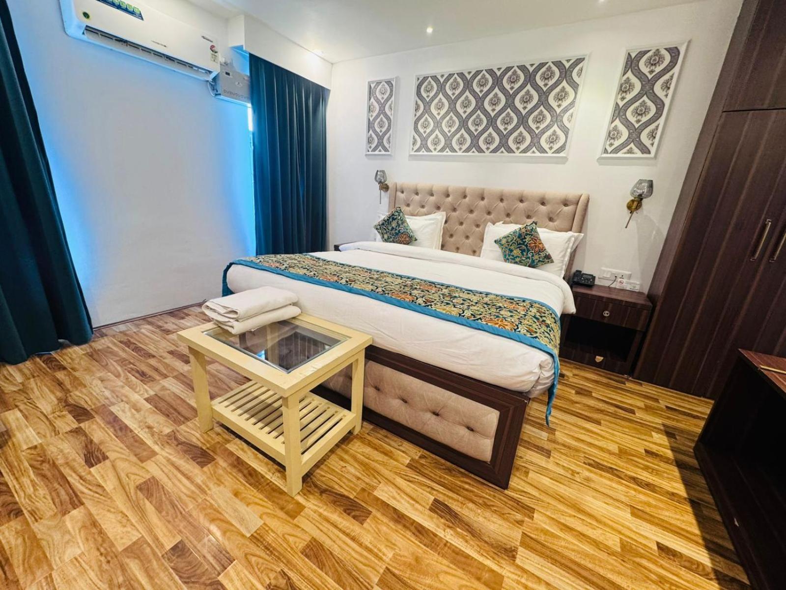 De Elaaf The Luxury Hotel Srinagar (Jammu and Kashmir)